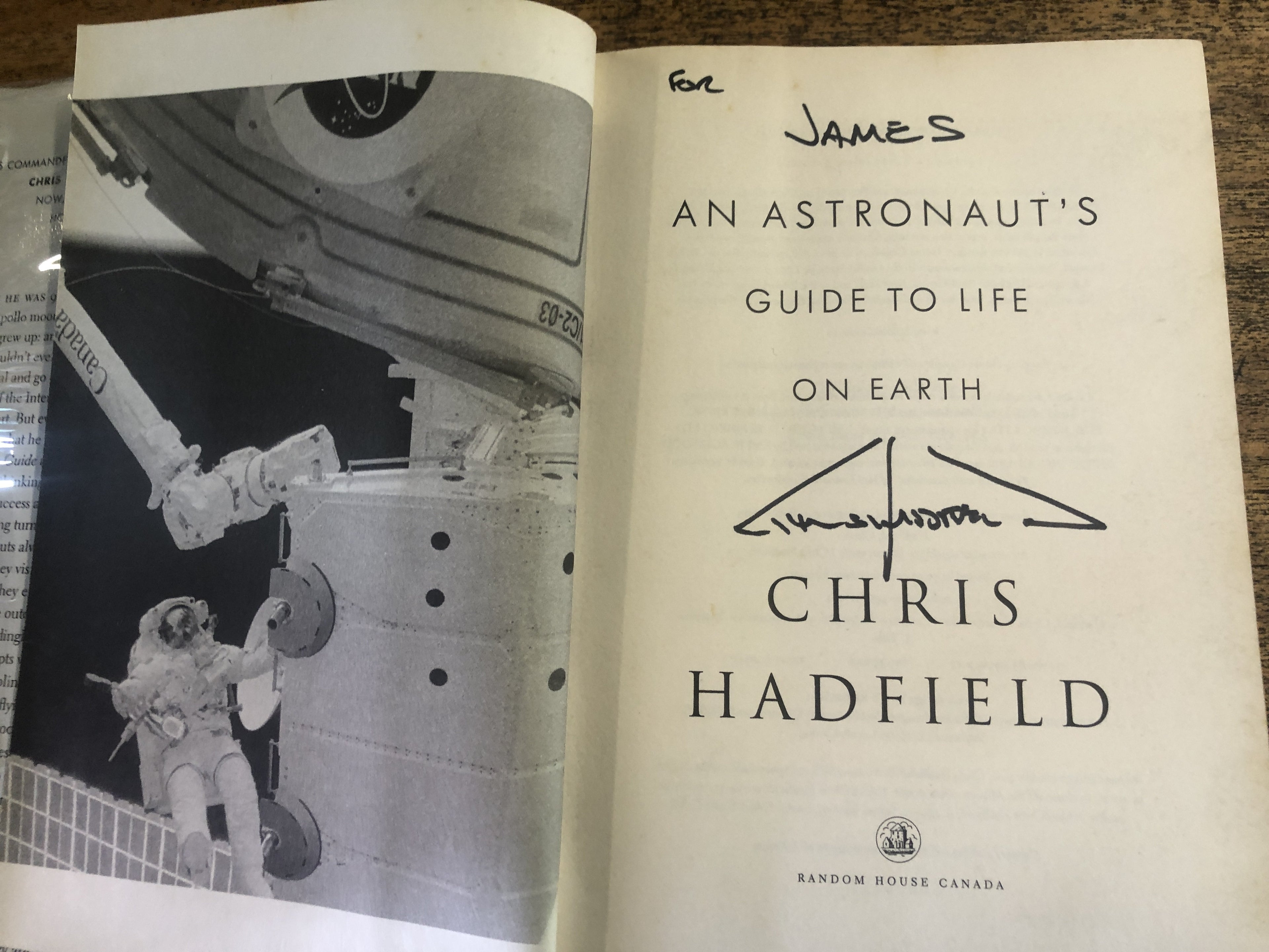 An Astronauts Guide To Life On Earth — Hadfield, Chris