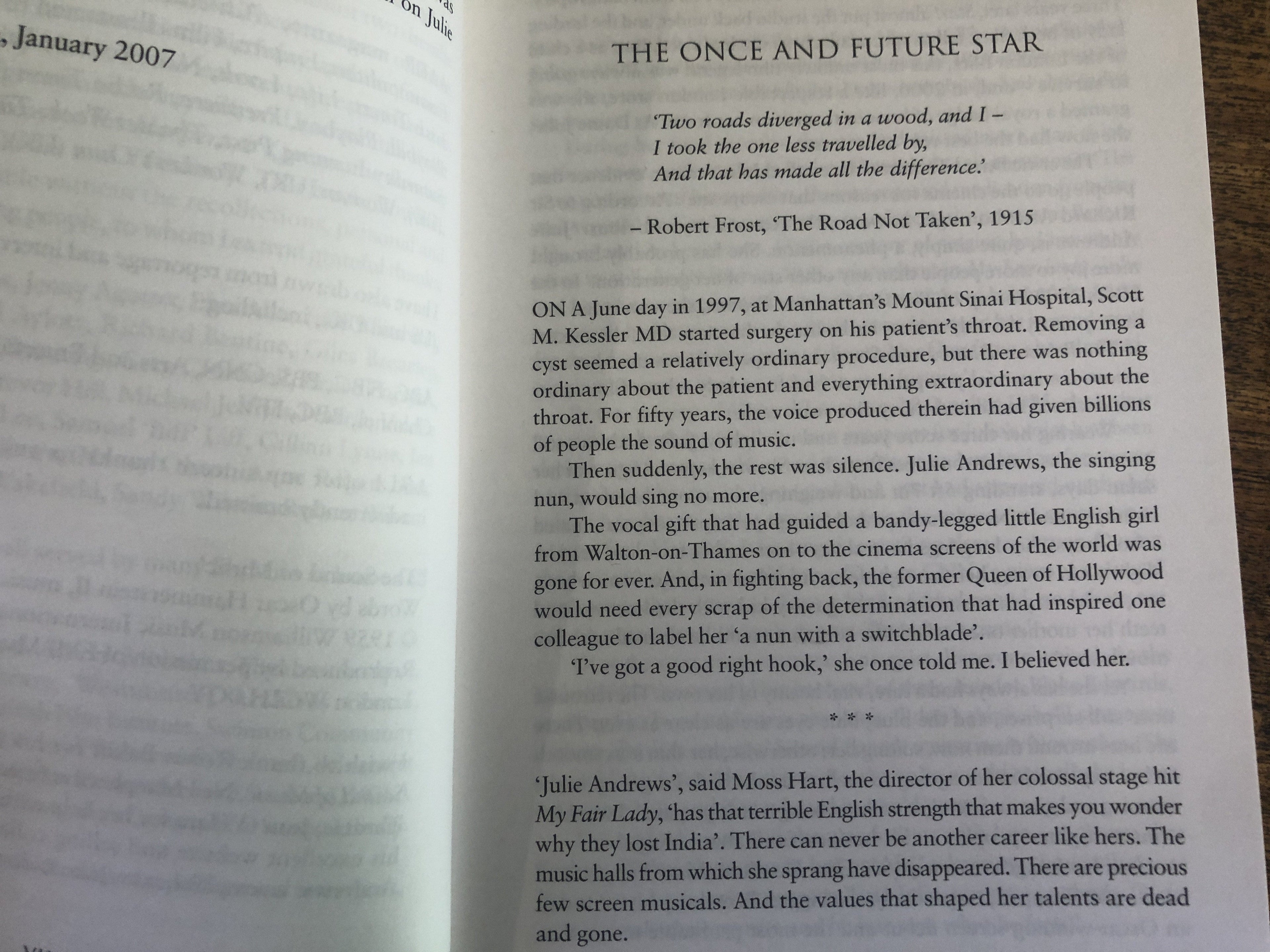 Julie Andrews An Intimate Biography - Stirling, Richard