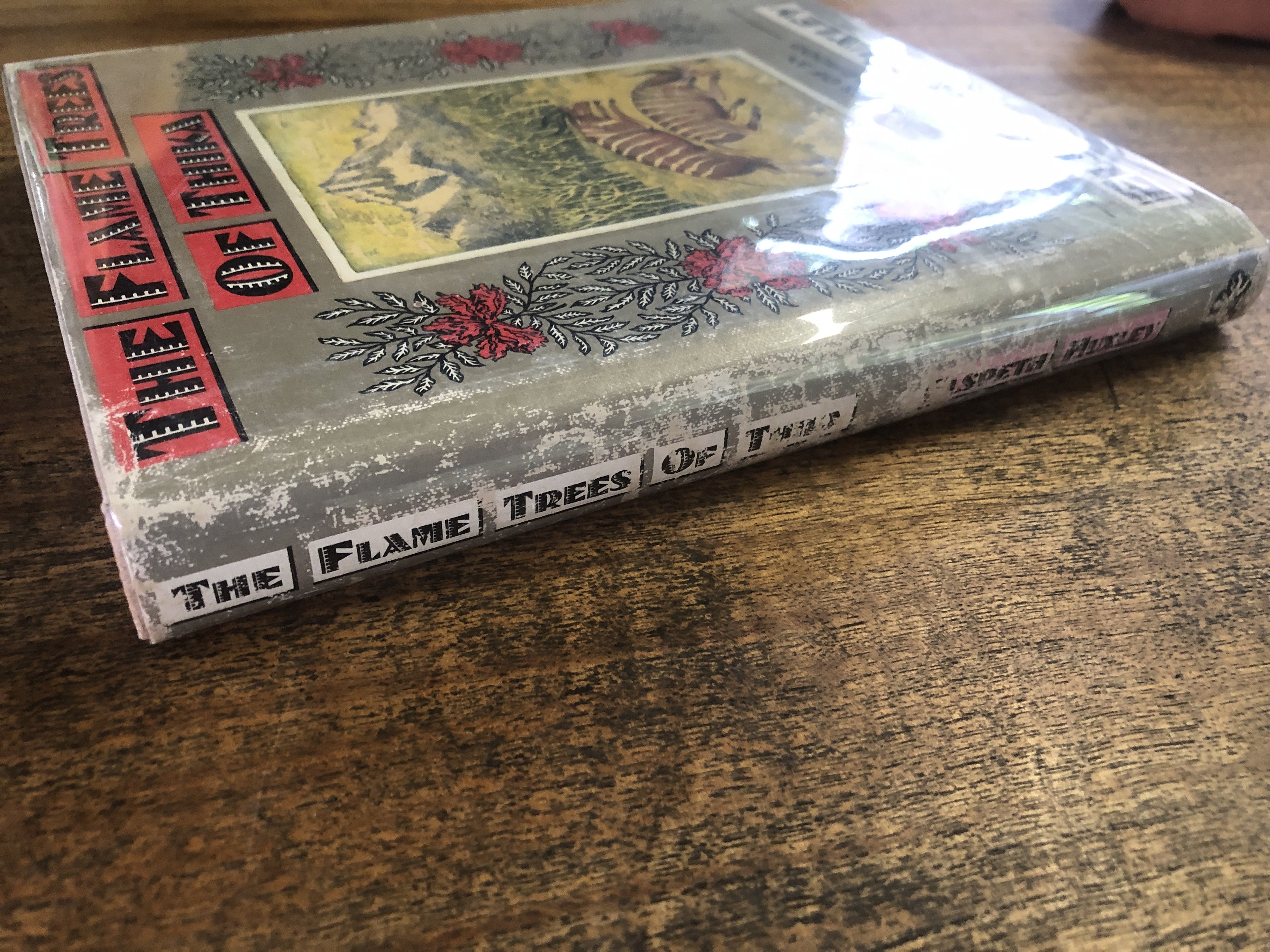 The Flame Trees of Thika  — Huxley, Elspeth