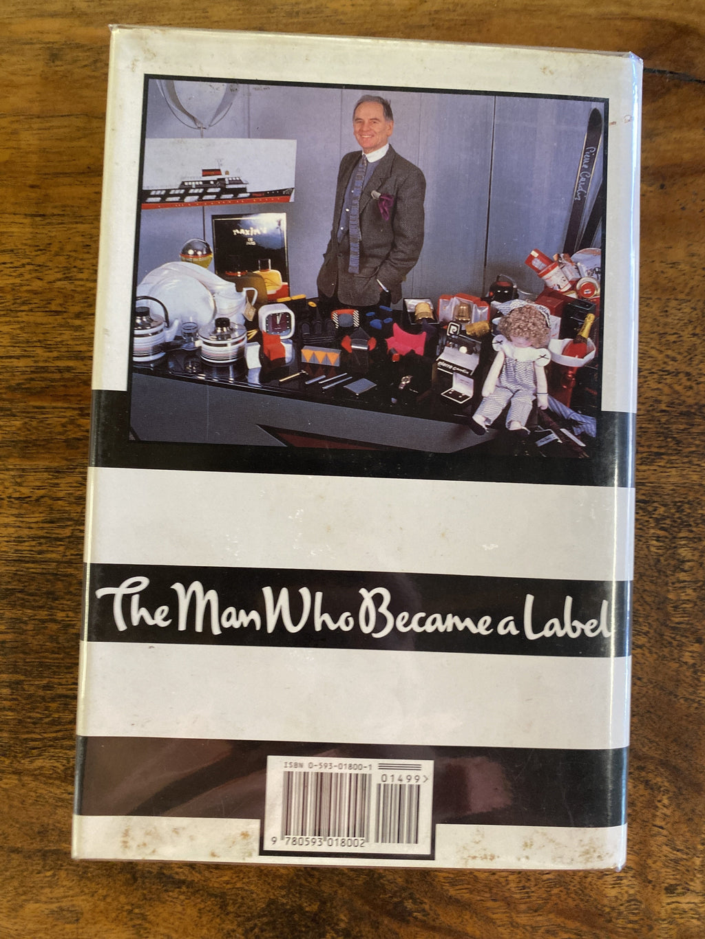 Pierre Cardin: The Man Who Became A Label - Morais, Richard