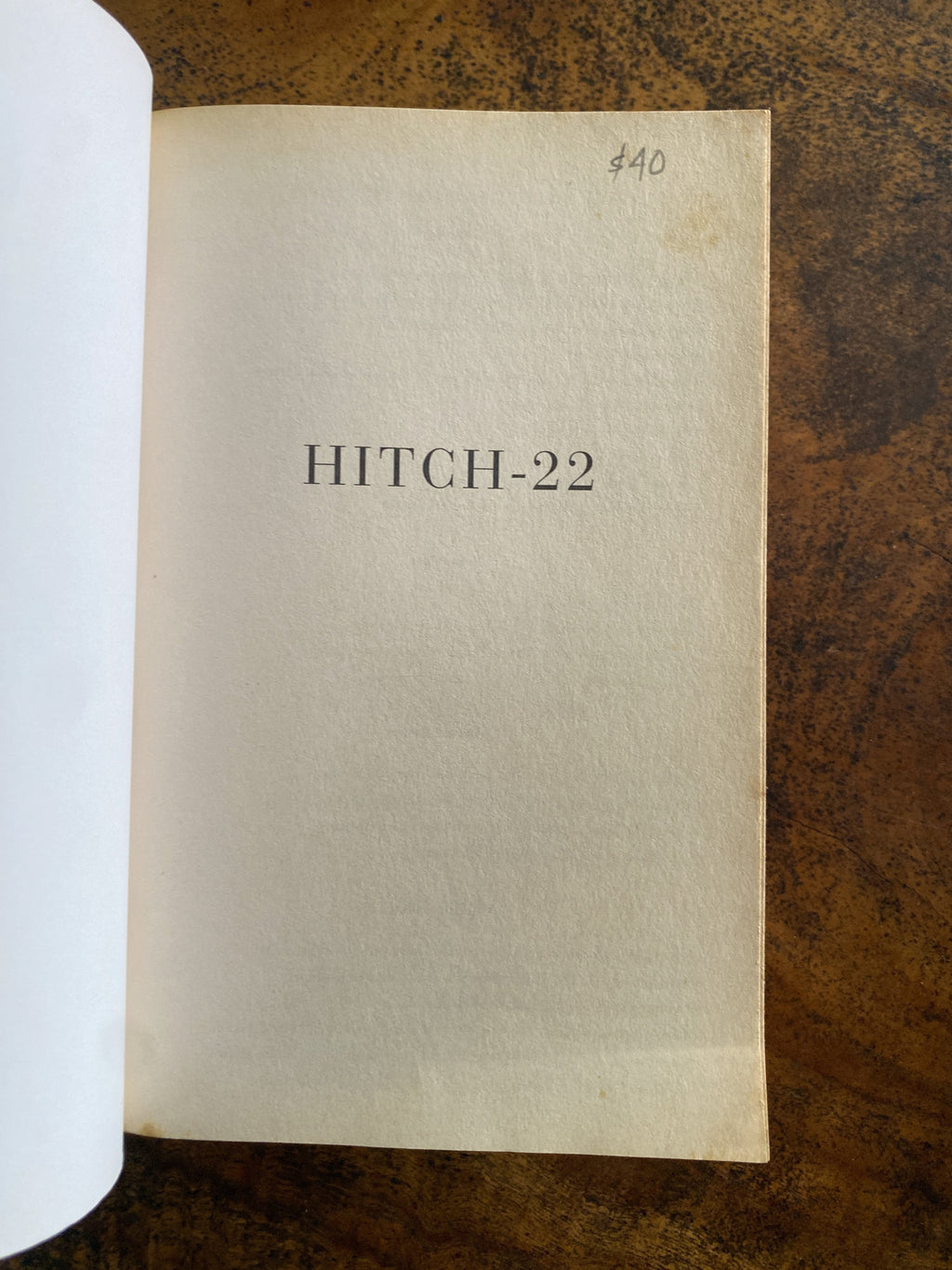 Hitch-22 Confessions & Contradictions - Hitchens, Christopher