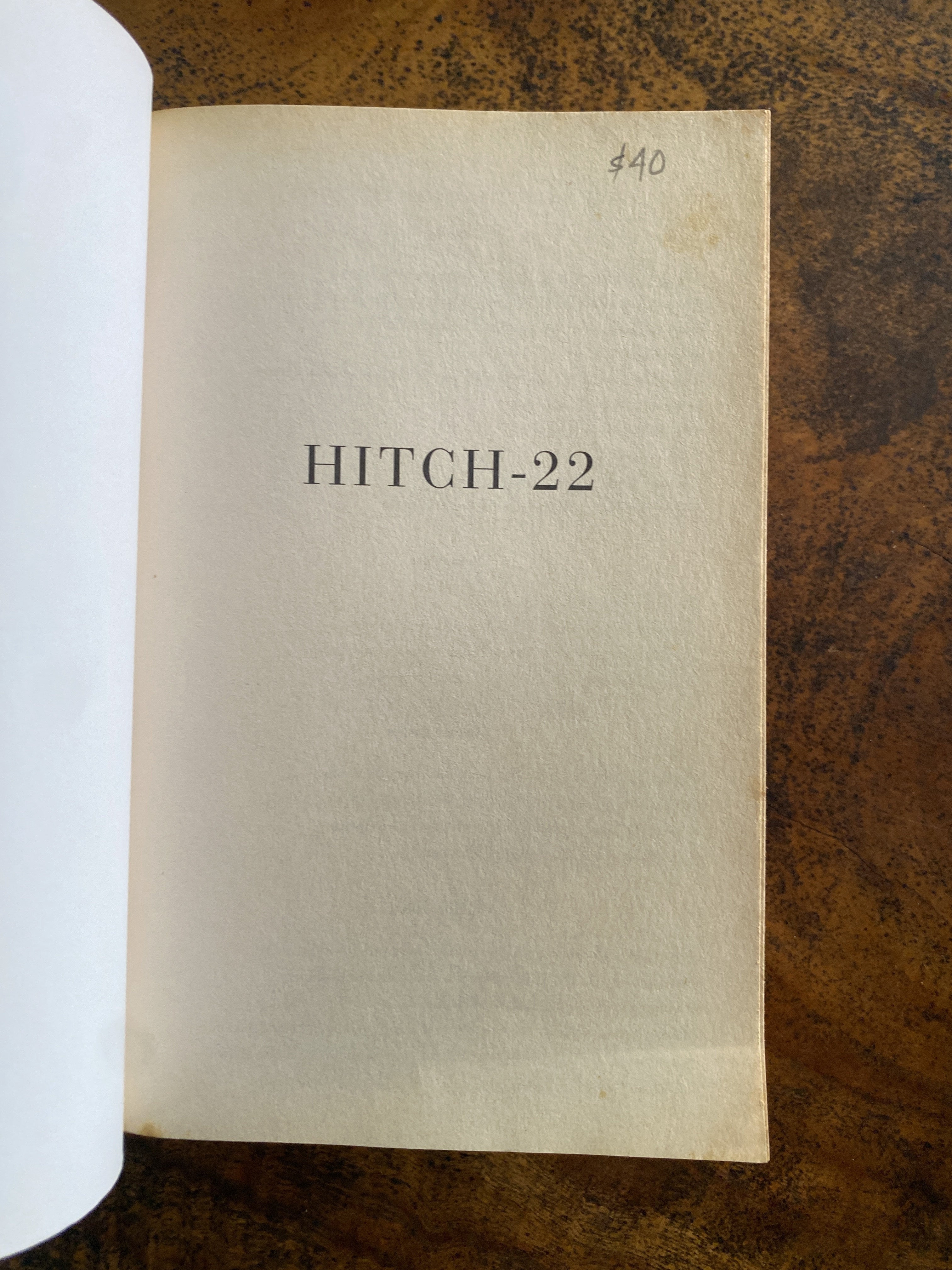 Hitch-22 Confessions & Contradictions - Hitchens, Christopher