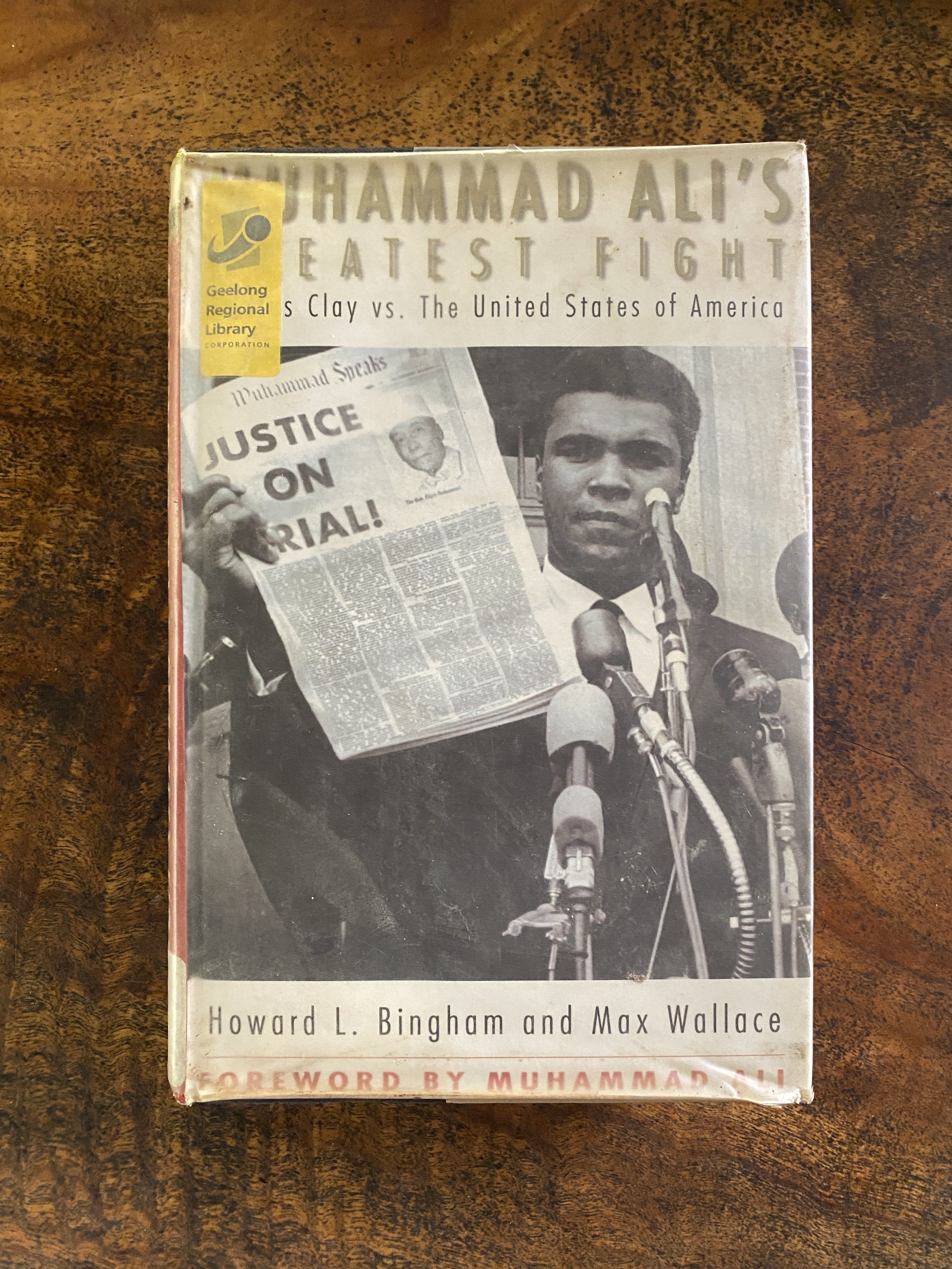 Muhammed Ali's Greatest Fight; Cassius Clay Vs. The United States of America. - Bingham, Howard L. & Wallace, Max
