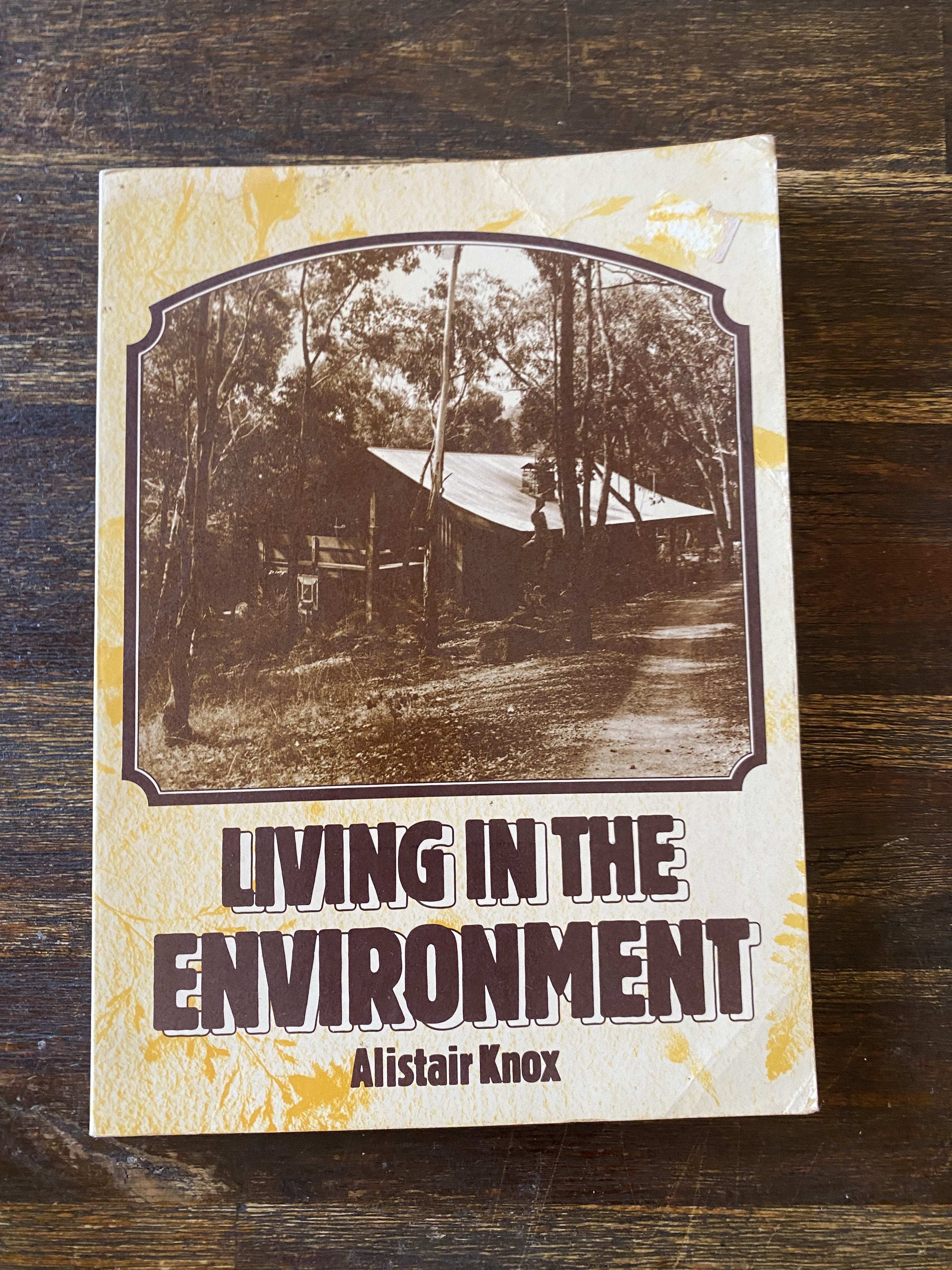 Living In The Environment - Knox, Alistair