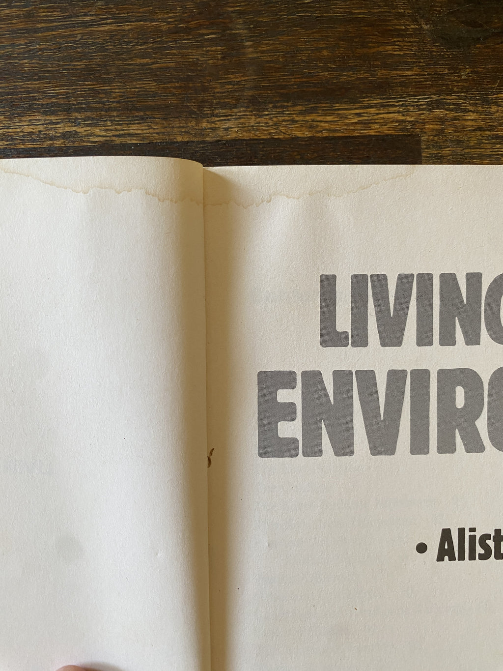 Living In The Environment - Knox, Alistair