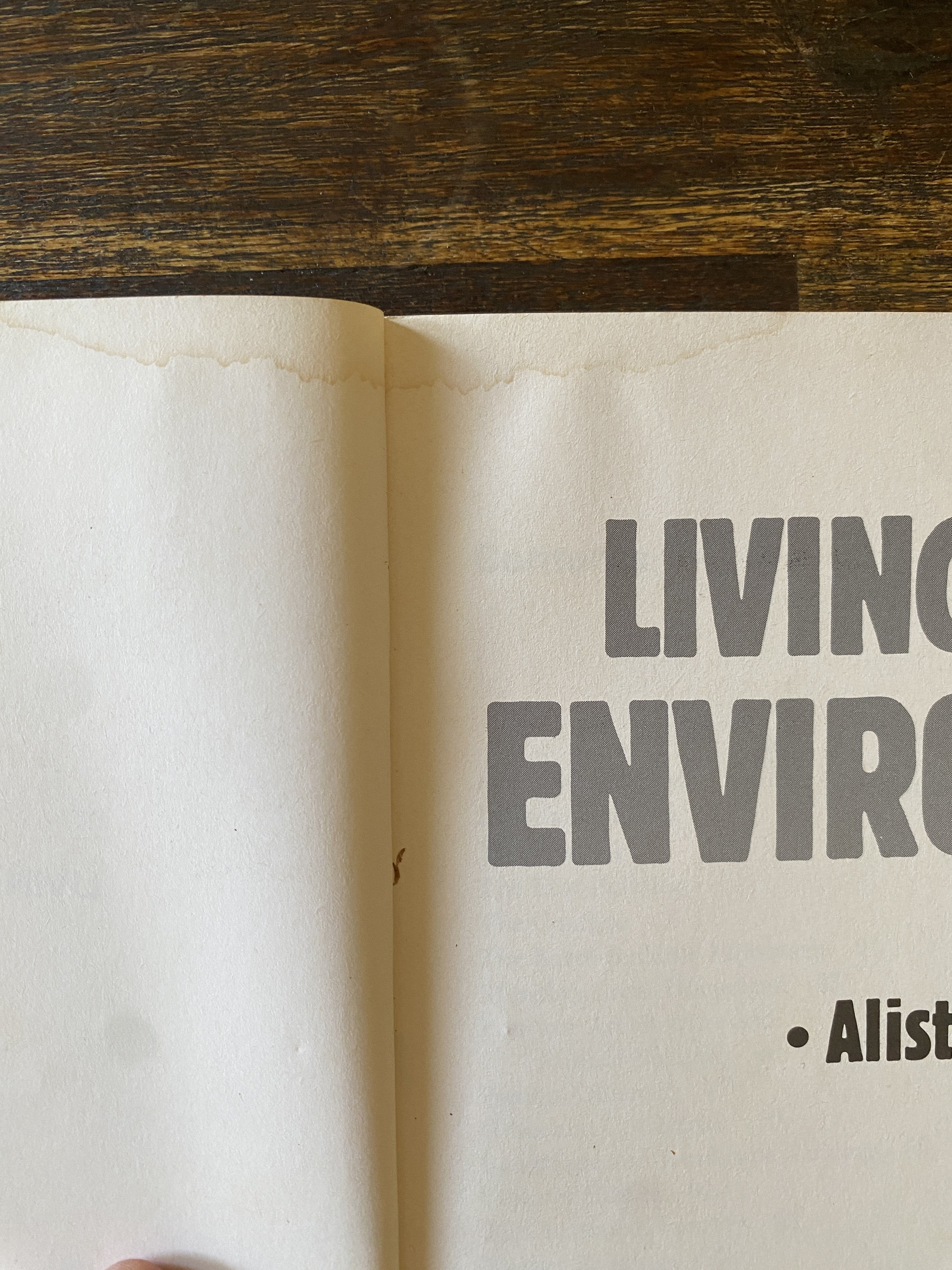 Living In The Environment - Knox, Alistair