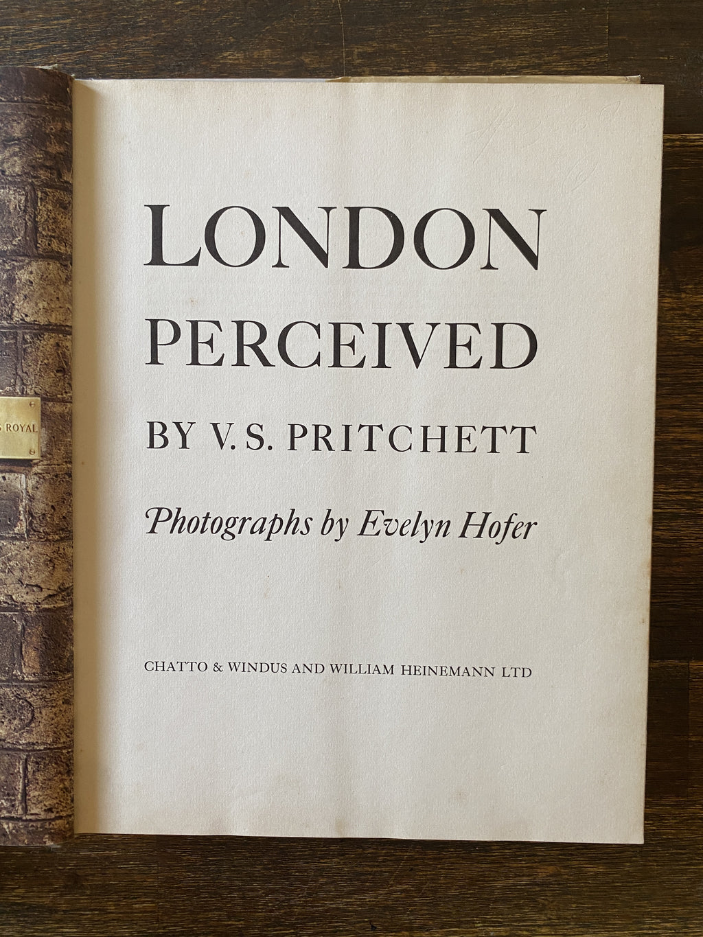 London Percieved - Pritchett, V. S. & Hofer, Evelyn