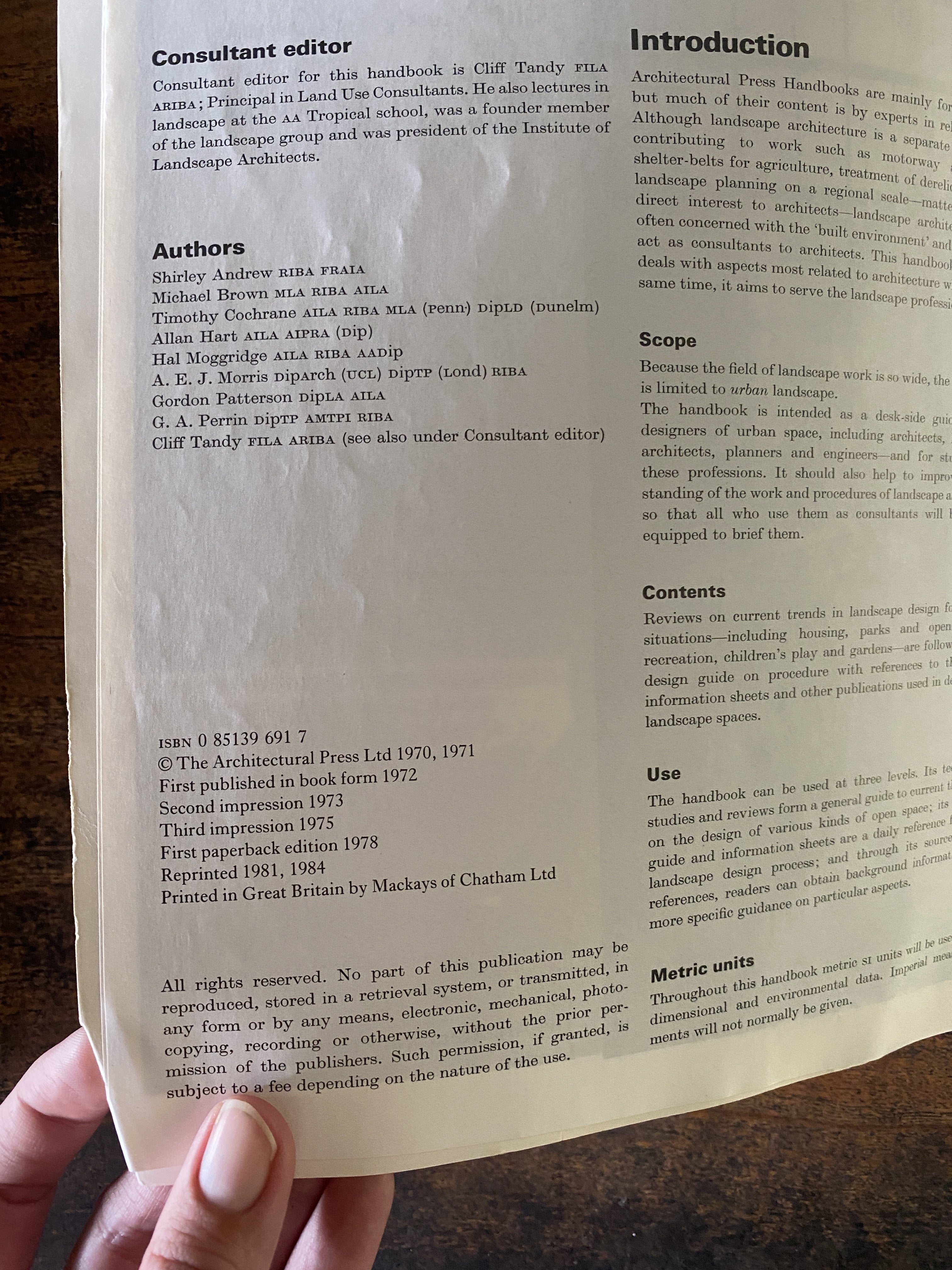 Handbook Of Urban Landscape - Tandy, Cliff