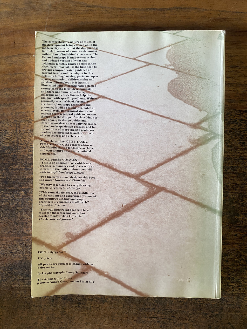Handbook Of Urban Landscape - Tandy, Cliff