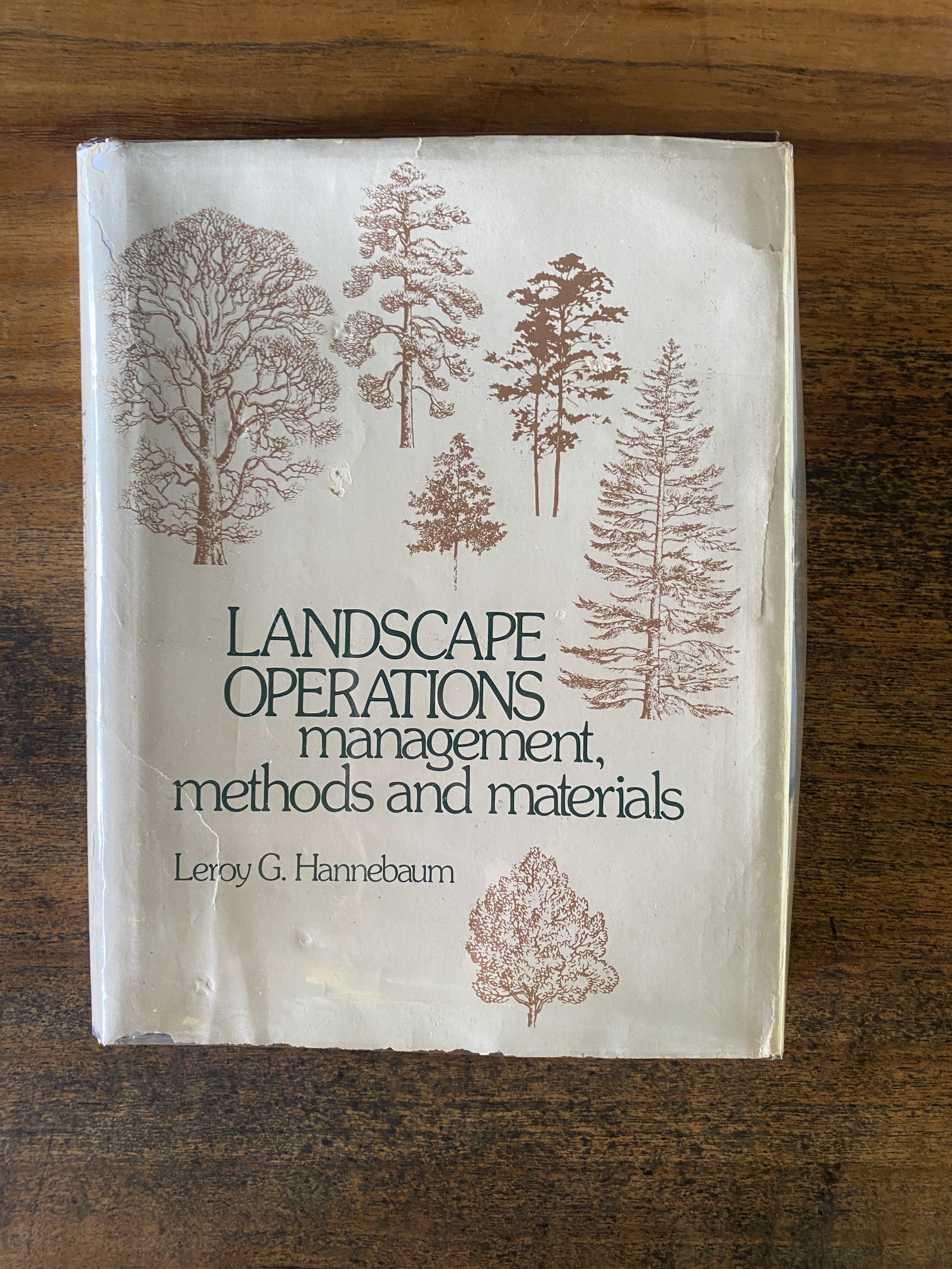 Landscape Operations Management, Methods and Materials - Hannebaum, Leroy G.