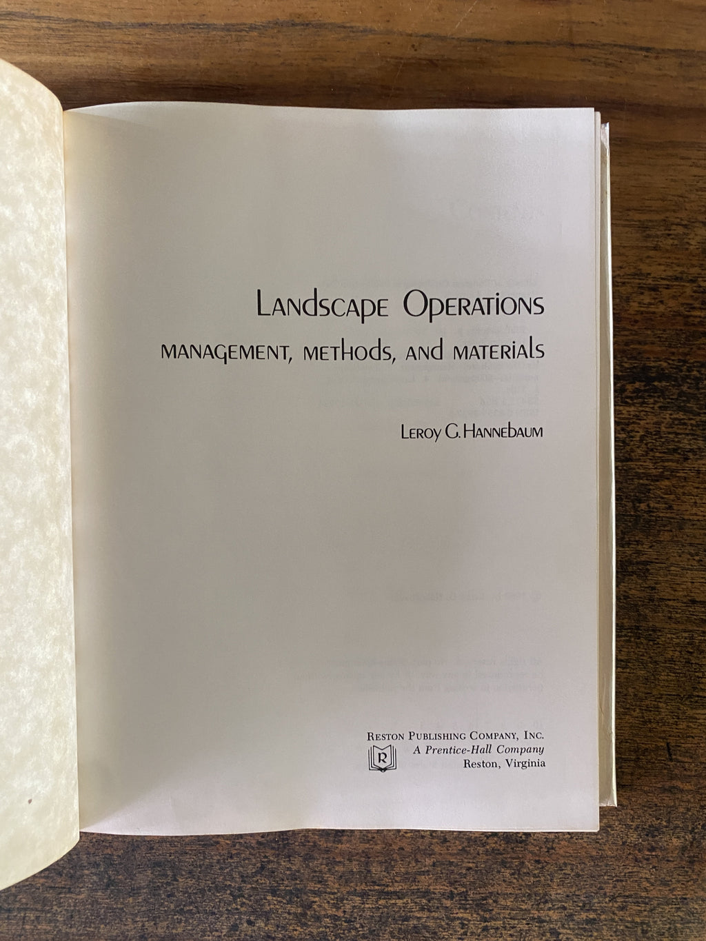 Landscape Operations Management, Methods and Materials - Hannebaum, Leroy G.