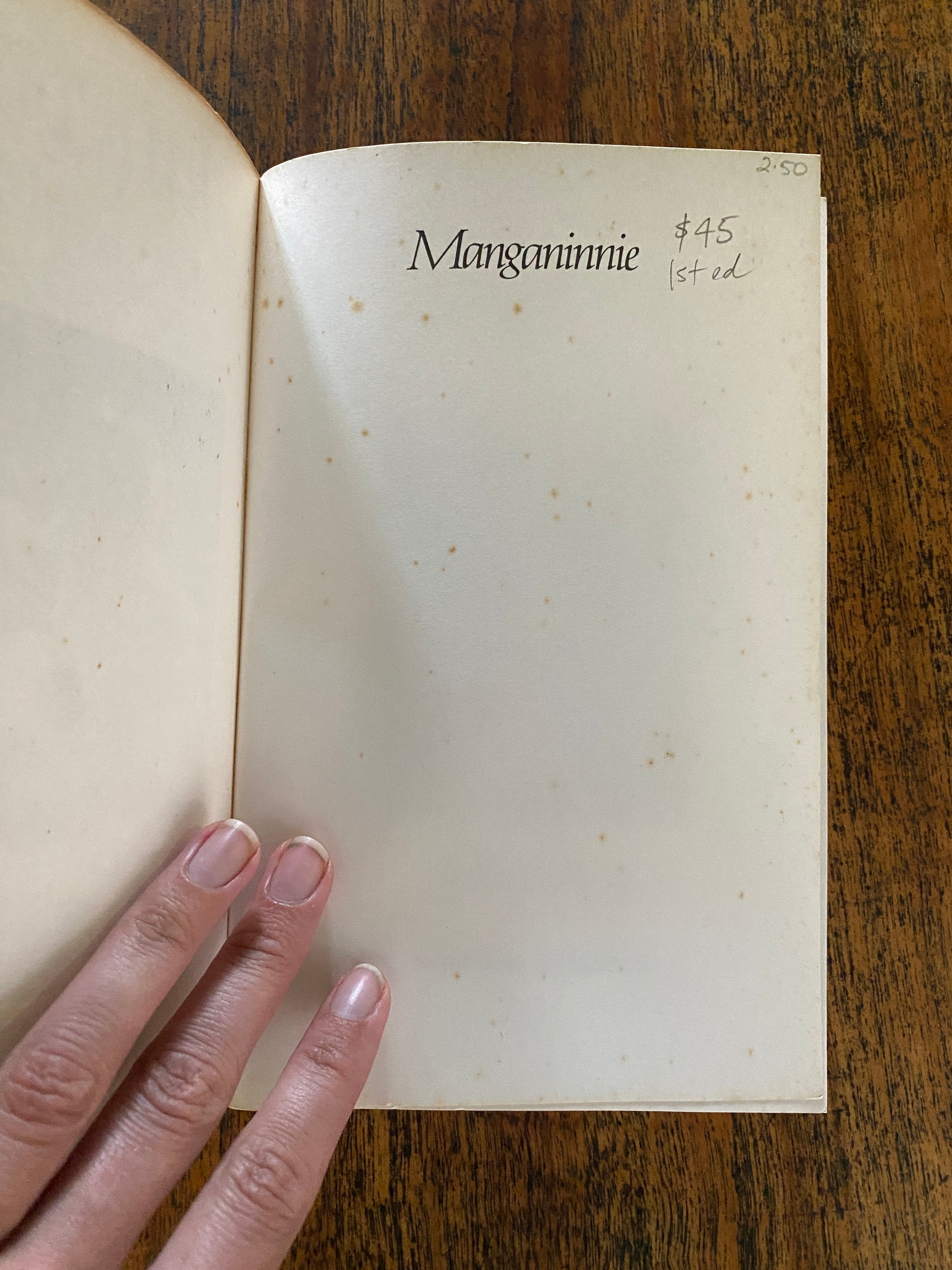 Manganinnie; A Story of Old Tasmania — Roberts, Beth