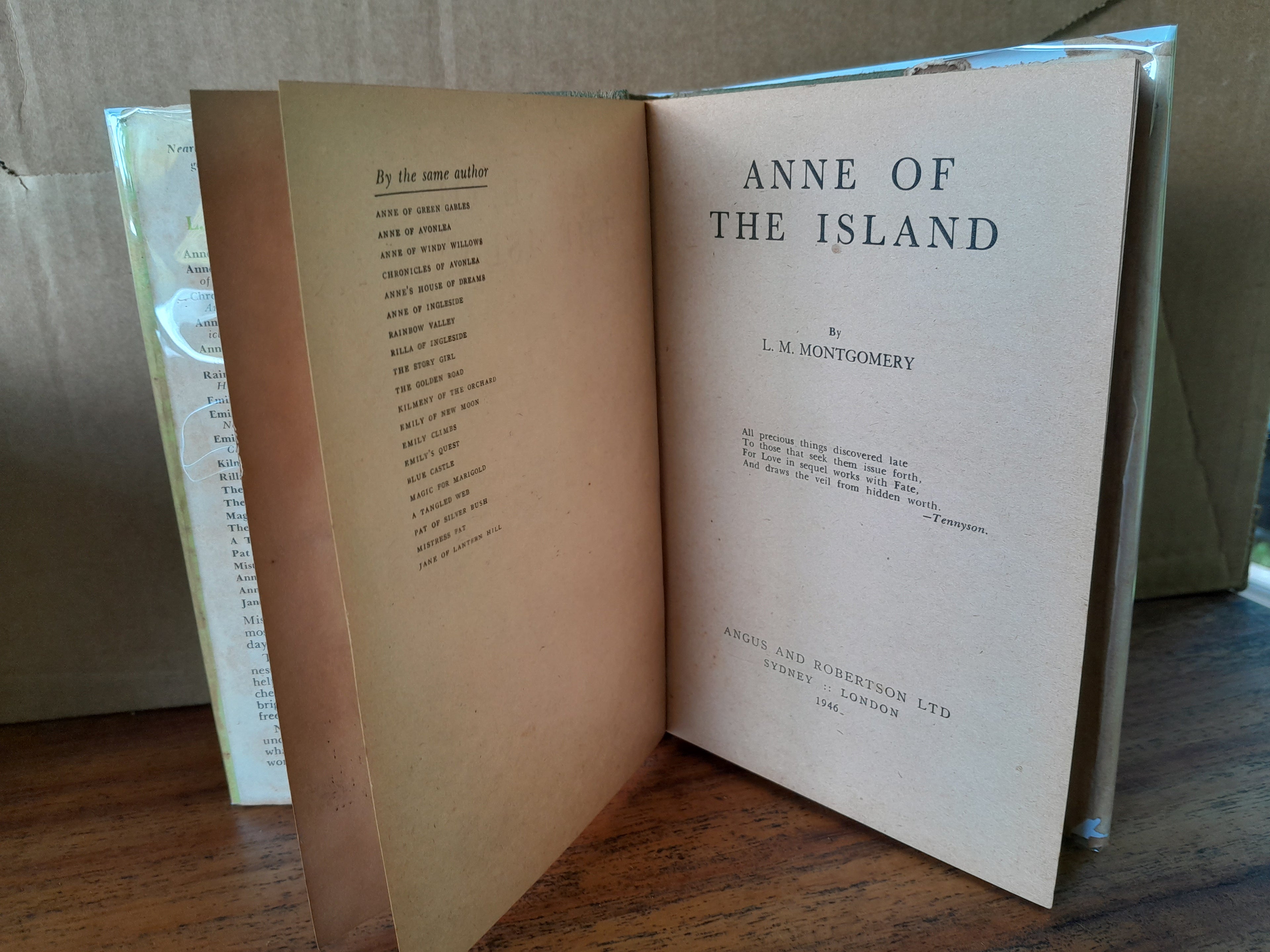 Anne of the Island - L. M. Montgomerey