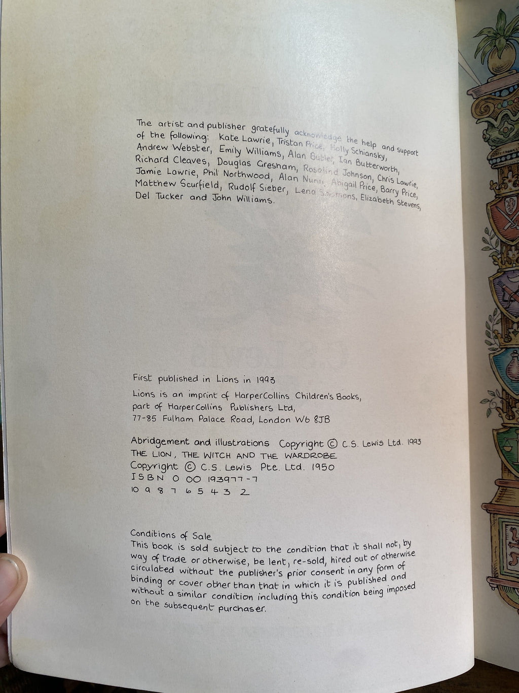 The Lion, the Witch and the Wardrobe - Lewis, C. S, abridged and illustrated by Lawrie, Robin