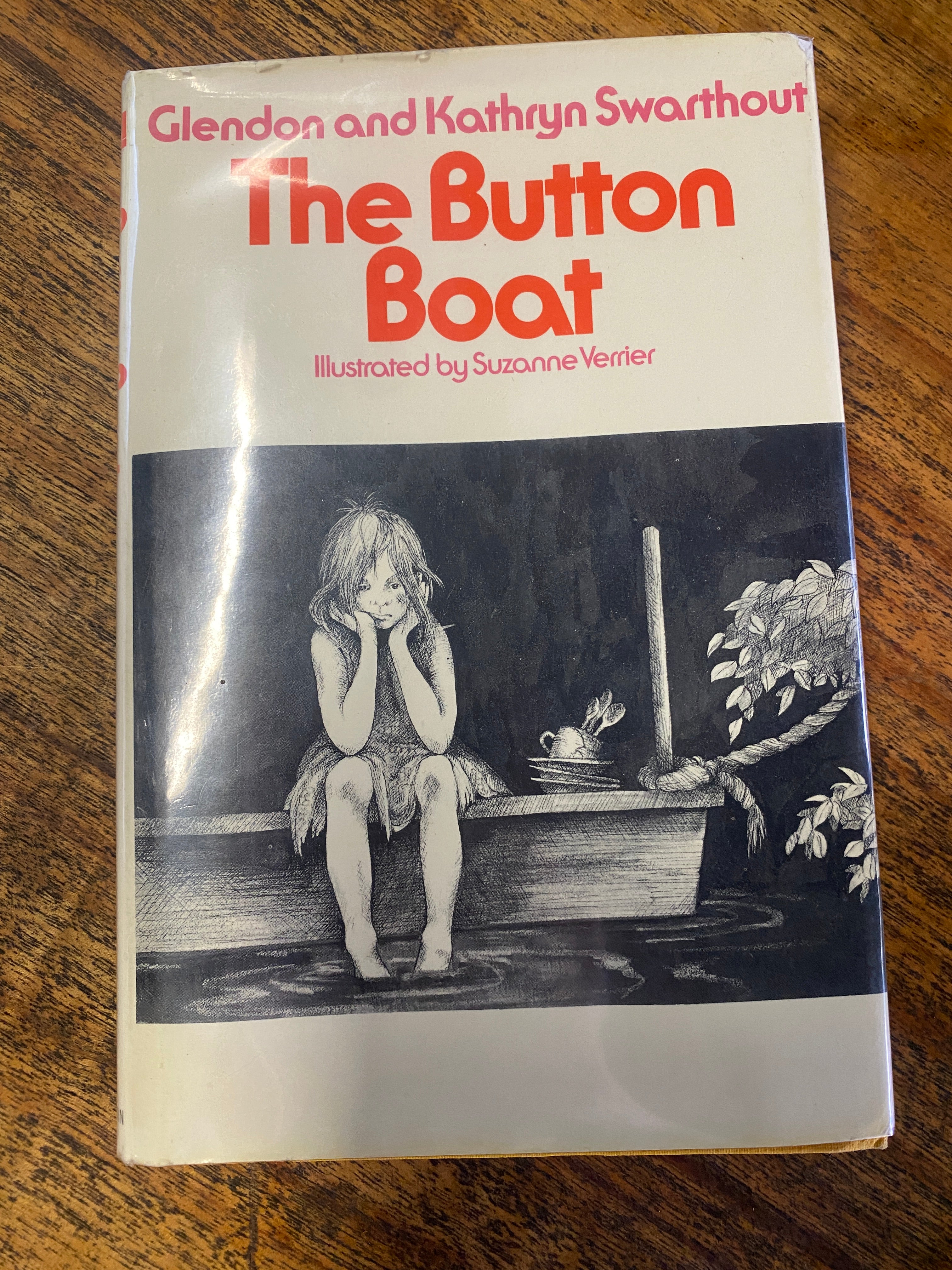 The Button Boat - Swarthout, Glendon & Kathryn