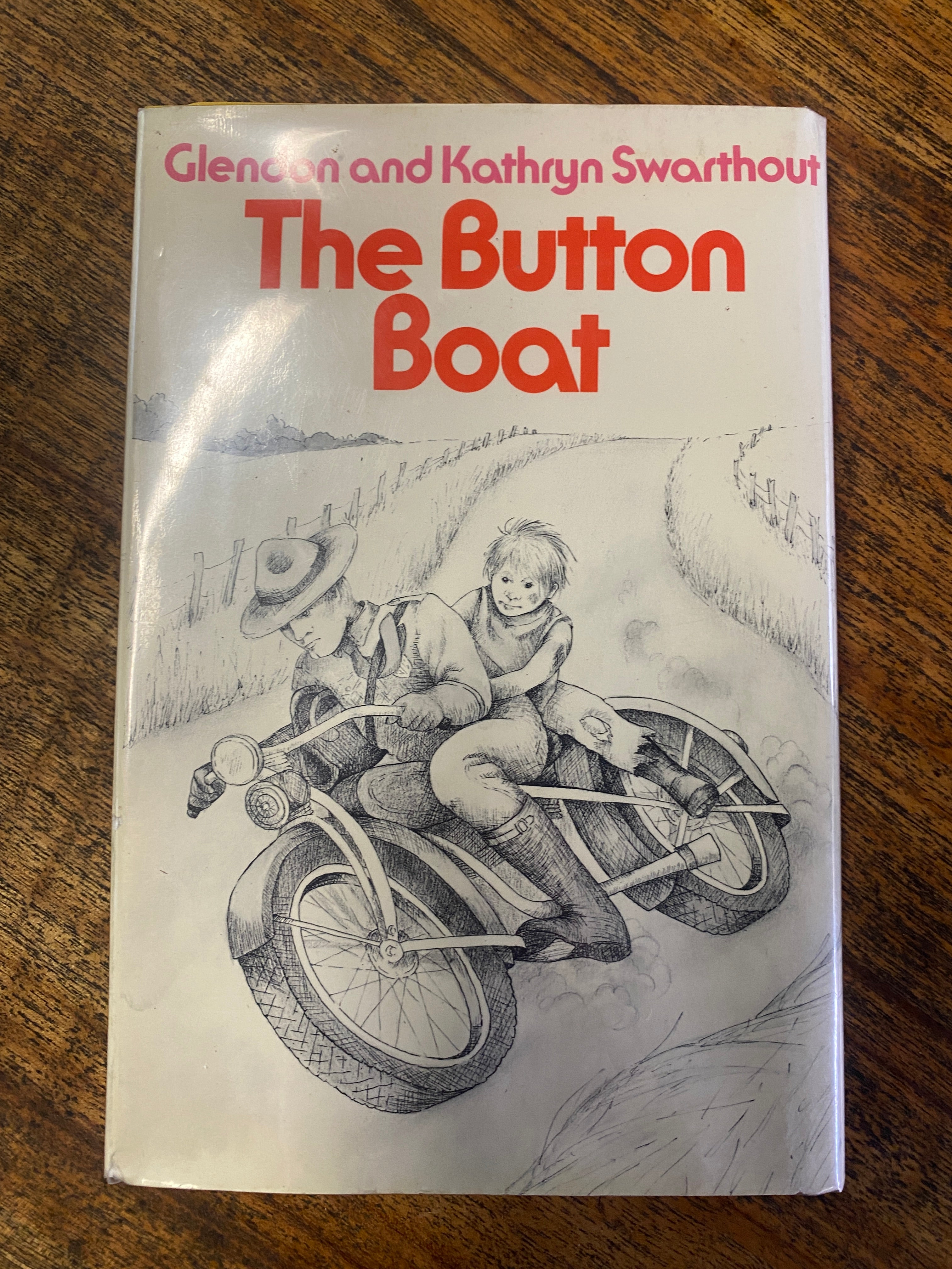 The Button Boat - Swarthout, Glendon & Kathryn