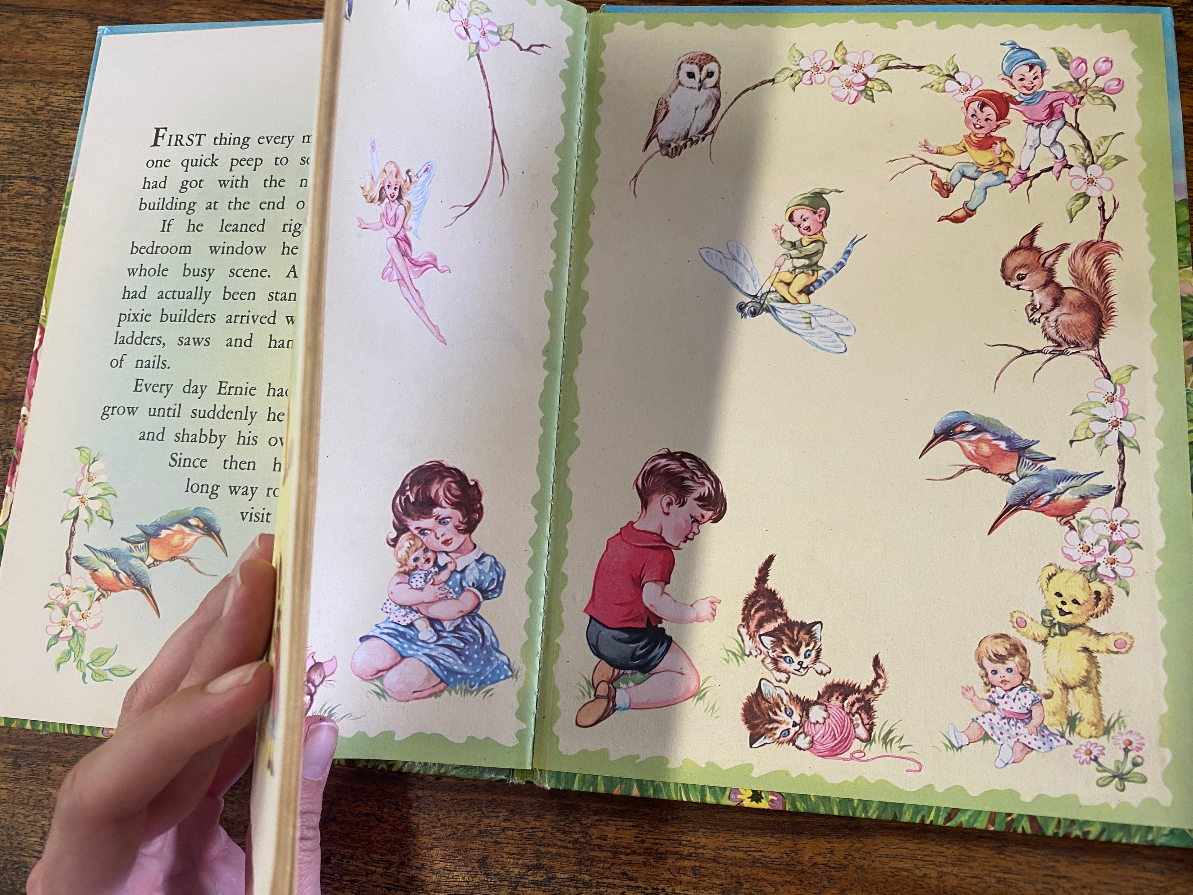 Pixie Town - Perrin, Yvonne