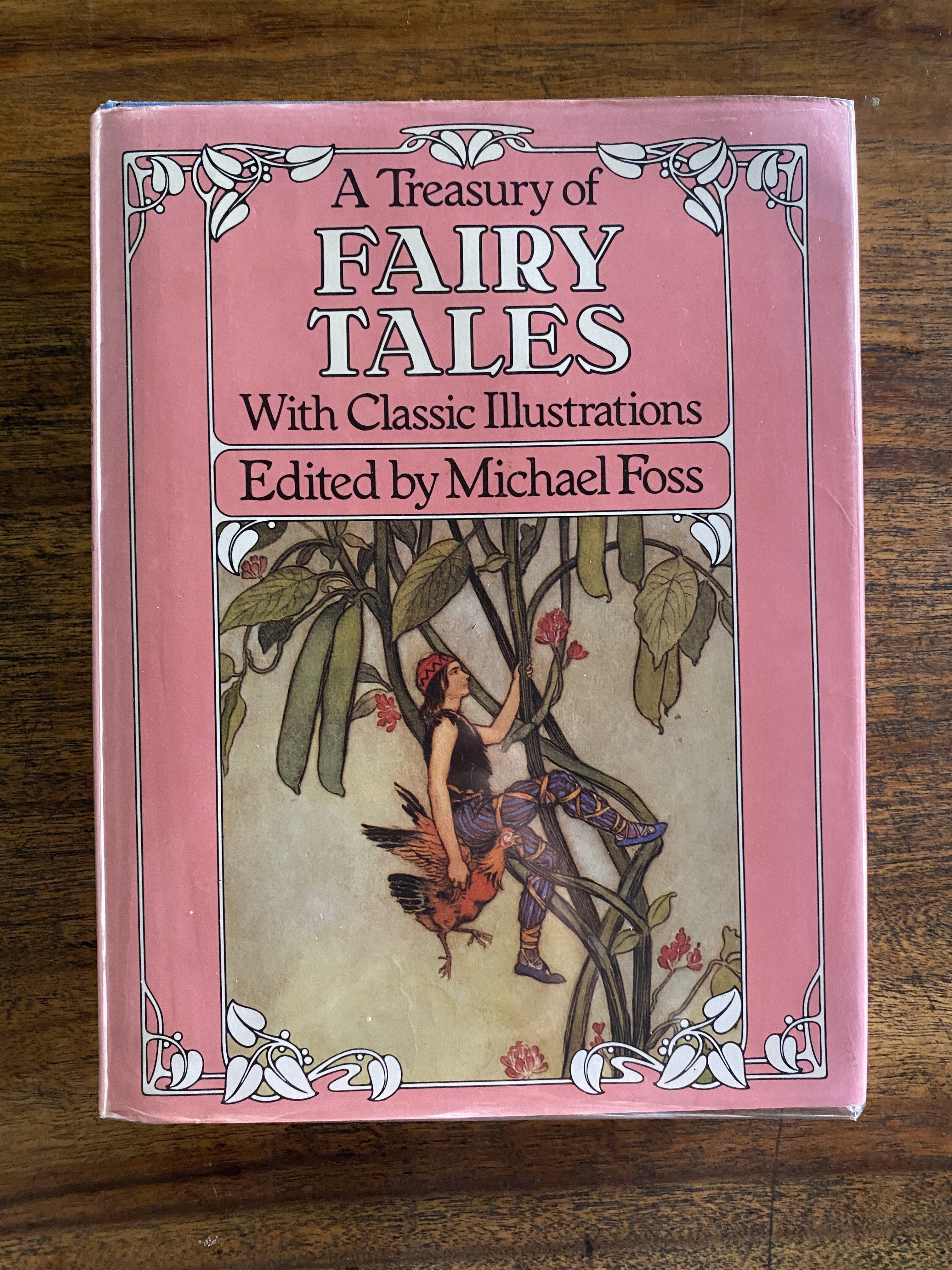 A Treasury of Fairy Tales With Classic Illustrations — Foss, Michael