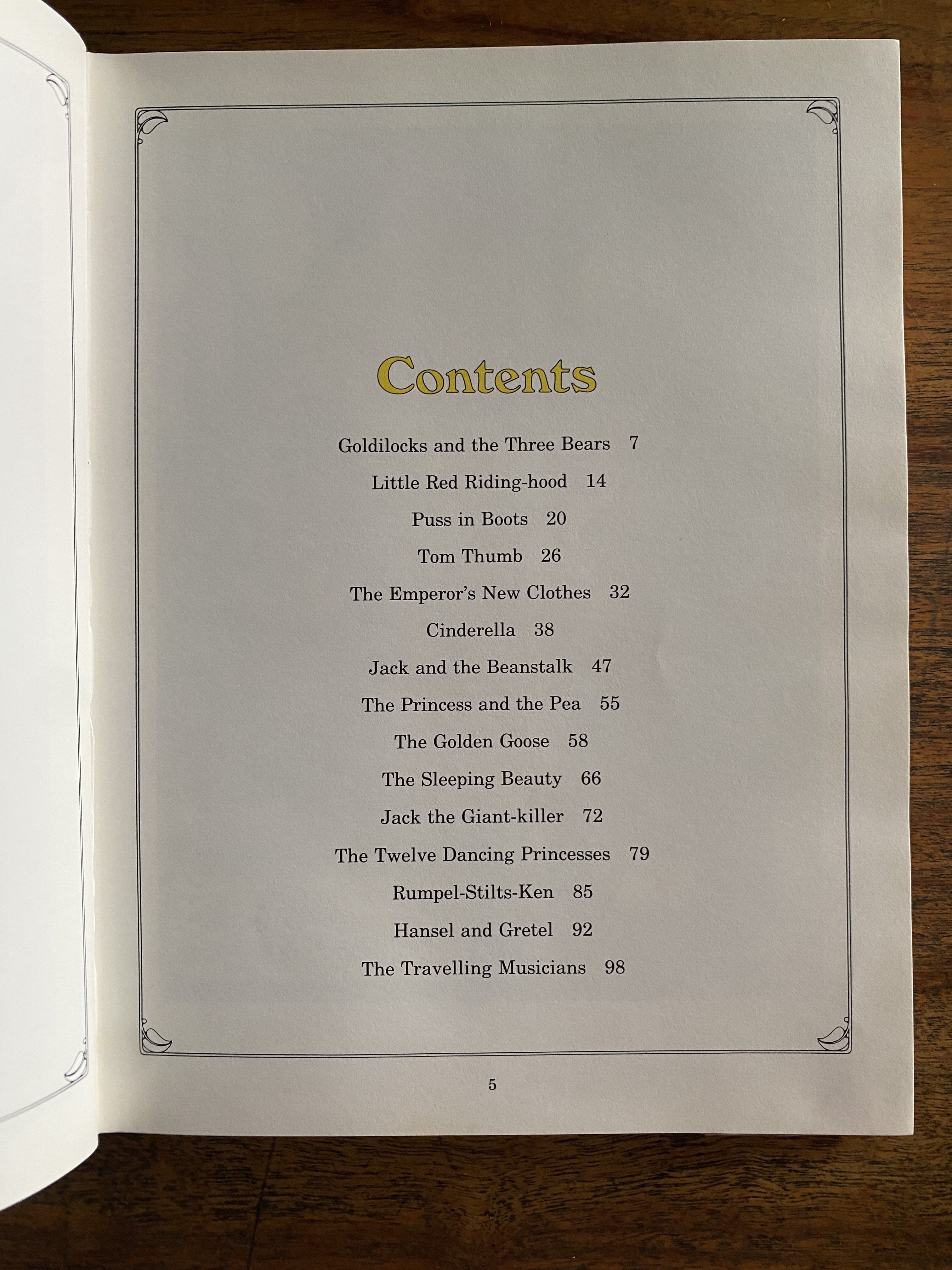 A Treasury of Fairy Tales With Classic Illustrations — Foss, Michael