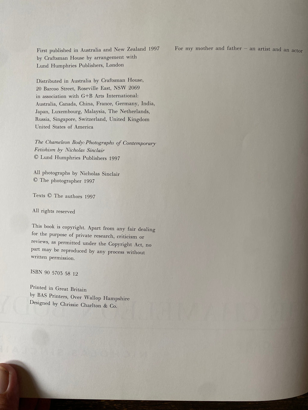 The Chameleon Body - Sinclair, Nicholas