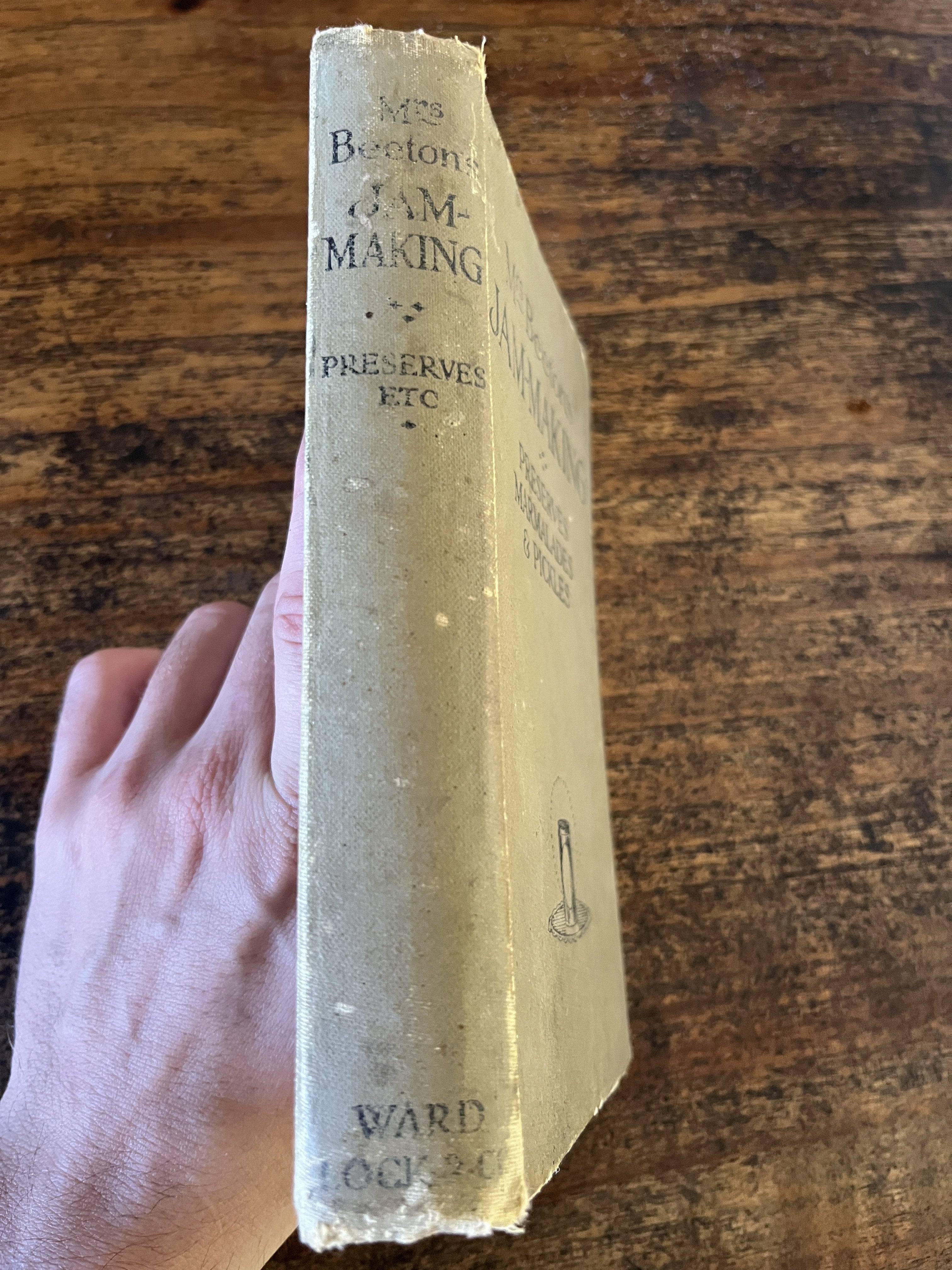 Mrs Beeton's Jam-Making (Ppreserves, Marmalades, Pickles and Home-made Wines) -