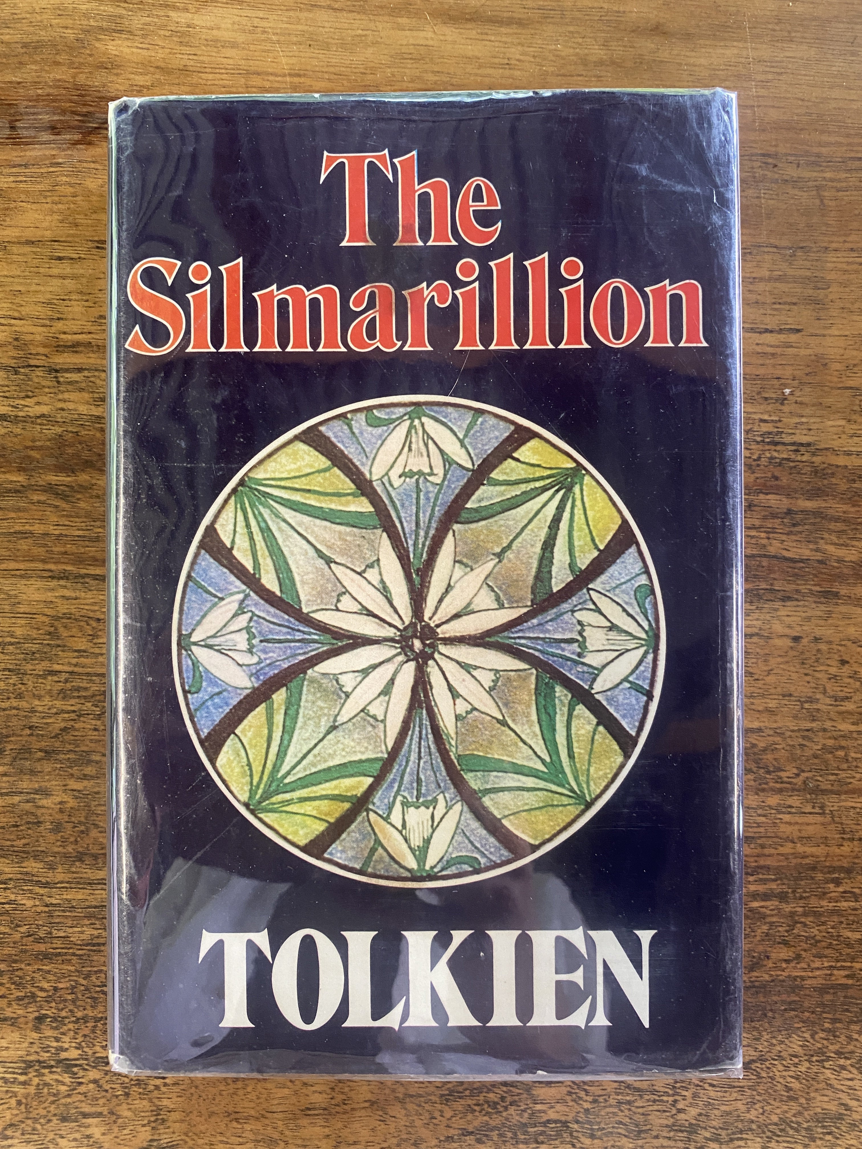 The Silmarillion - Tolkien, J. R. R.