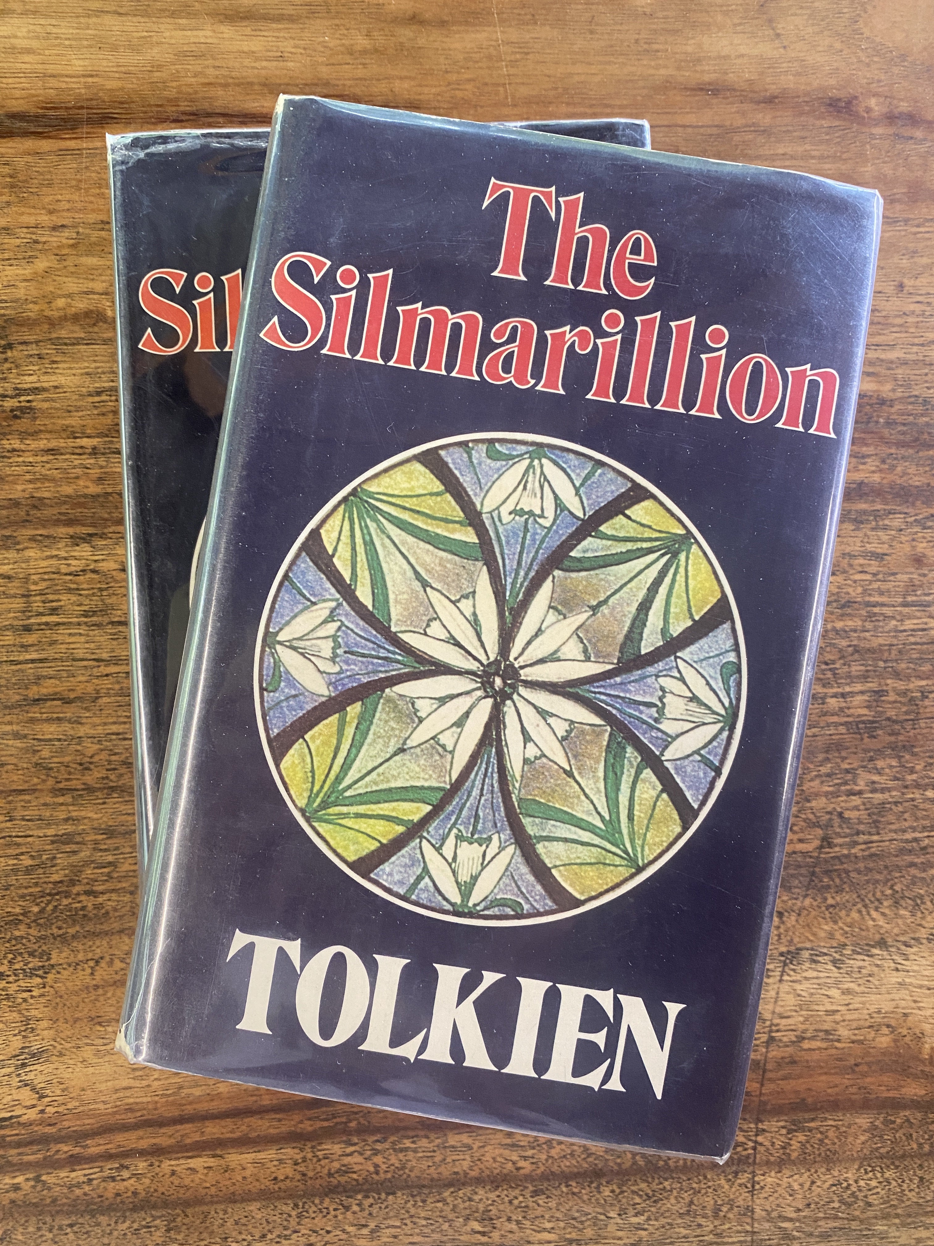 The Silmarillion - Tolkien, J. R. R.