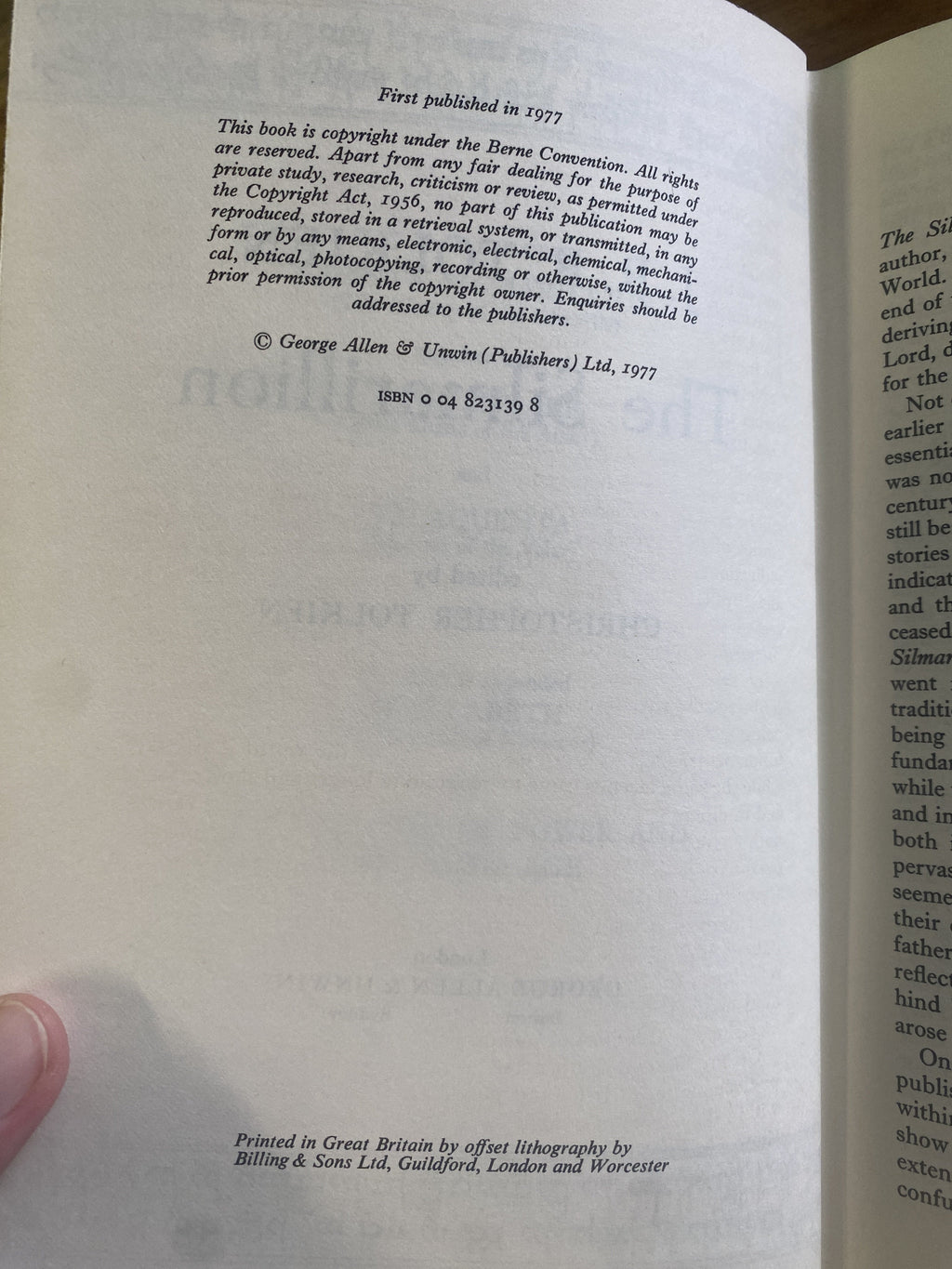 The Silmarillion - Tolkien, J. R. R.