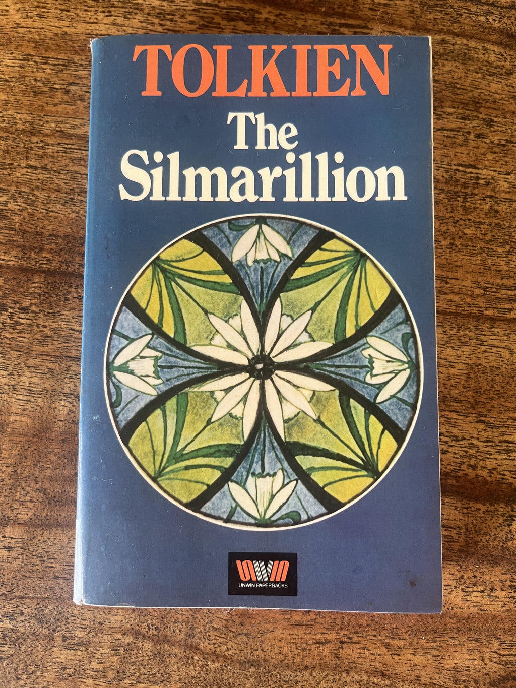 The Silmarillion - Tolkien, J. R. R.