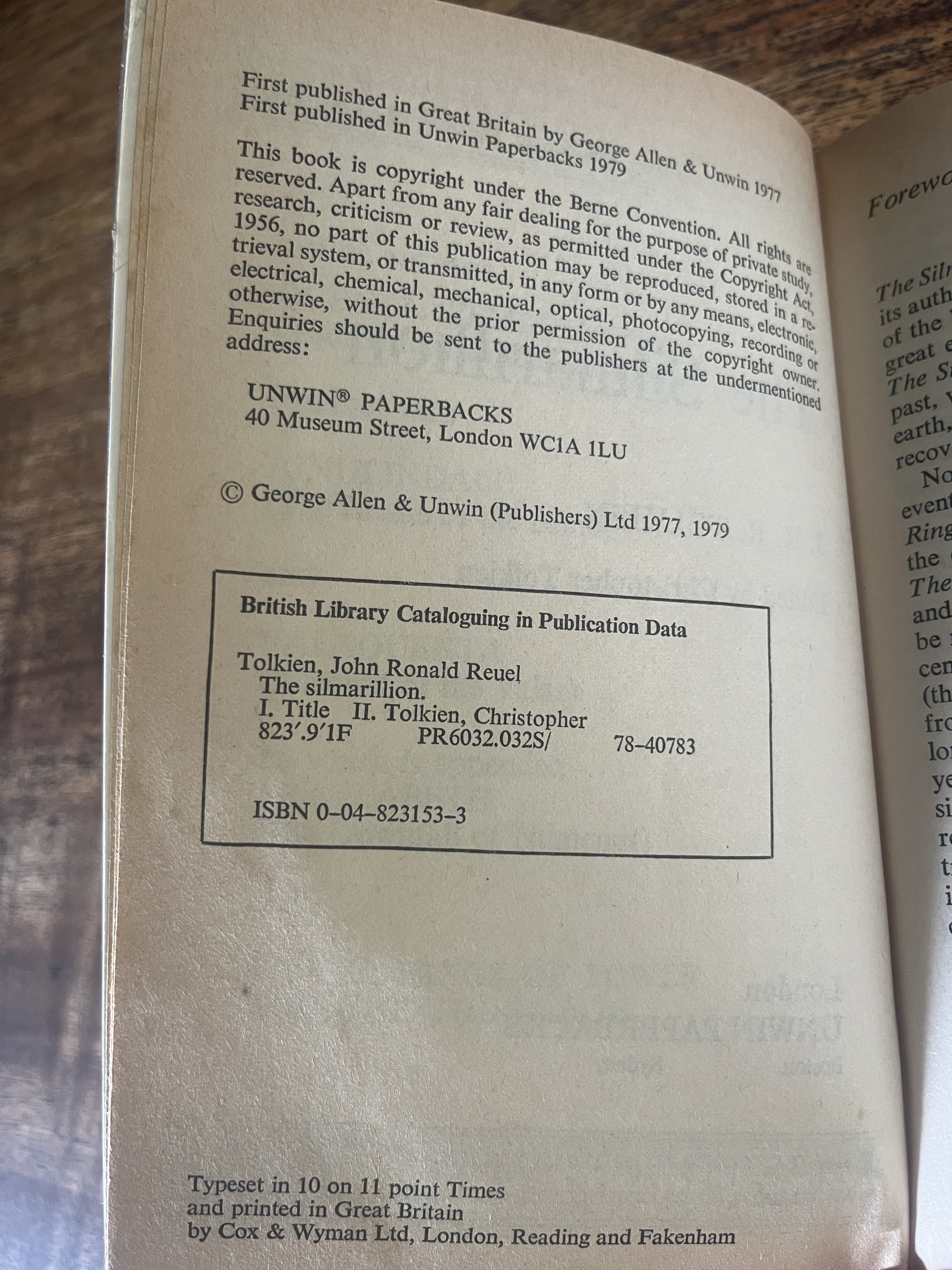 The Silmarillion - Tolkien, J. R. R.