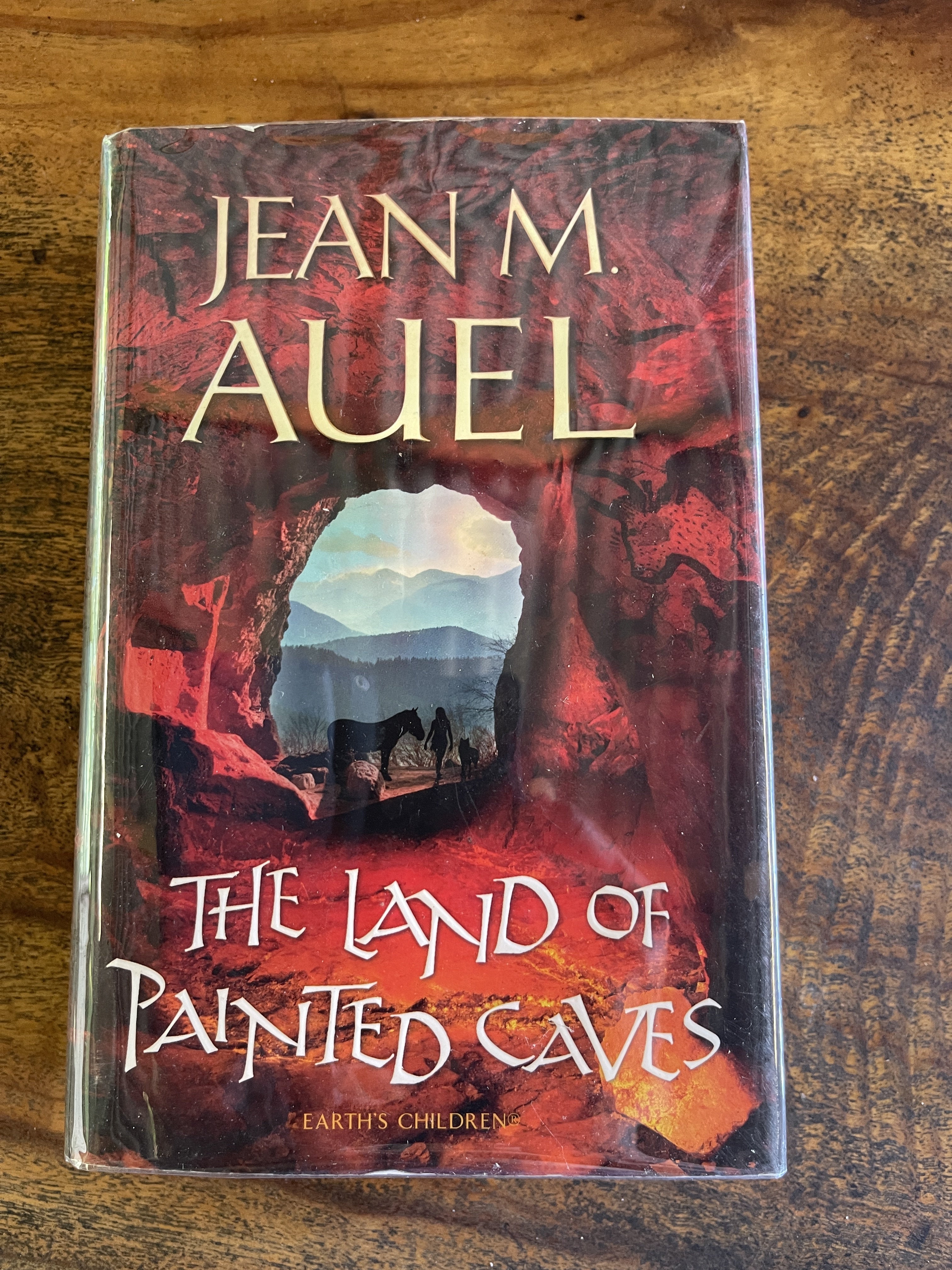 The Land of The Painted Caves - Auel, Jean M.