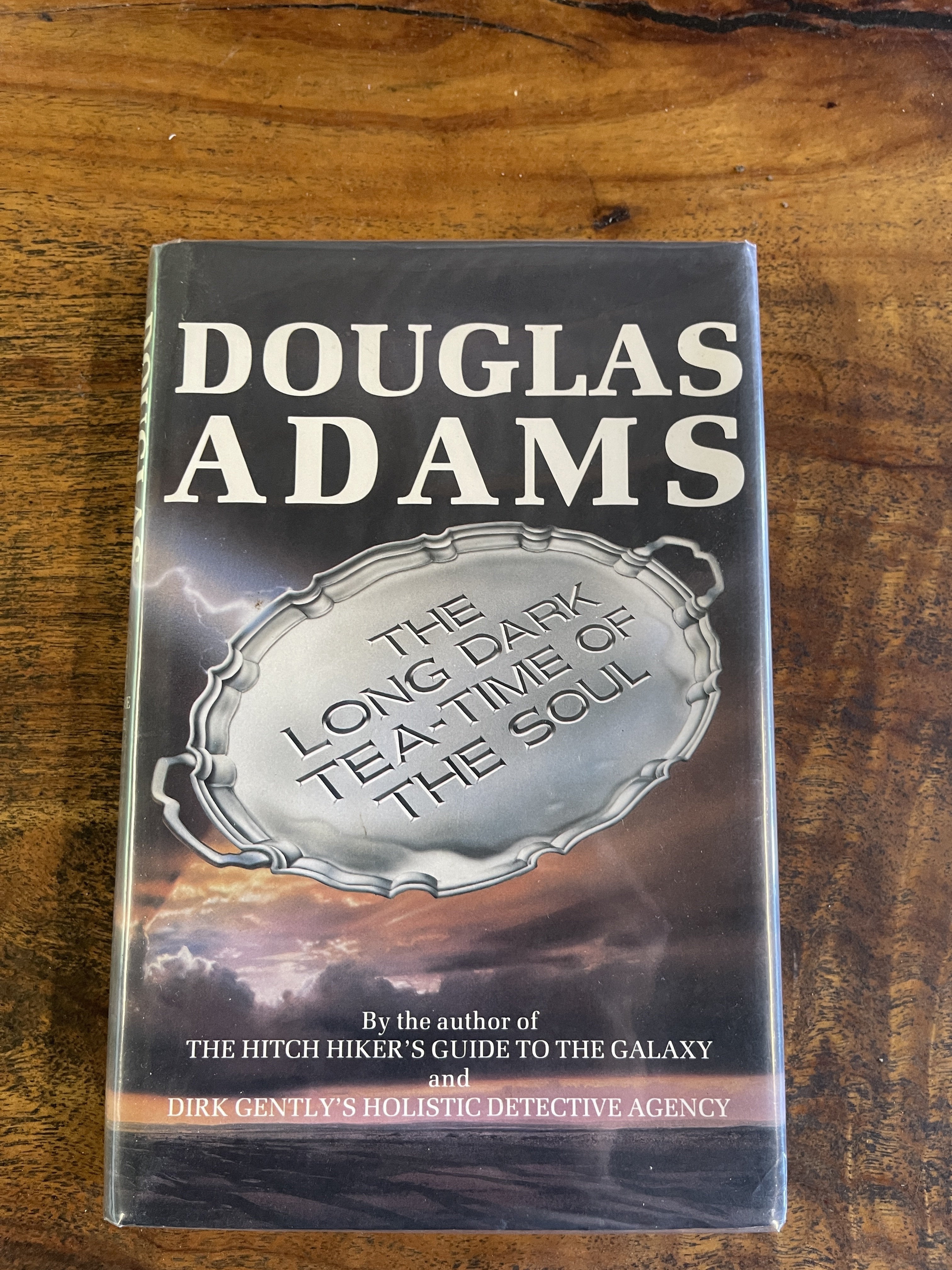 The Long Dark Tea-Time Of The Soul - Adams, Douglas
