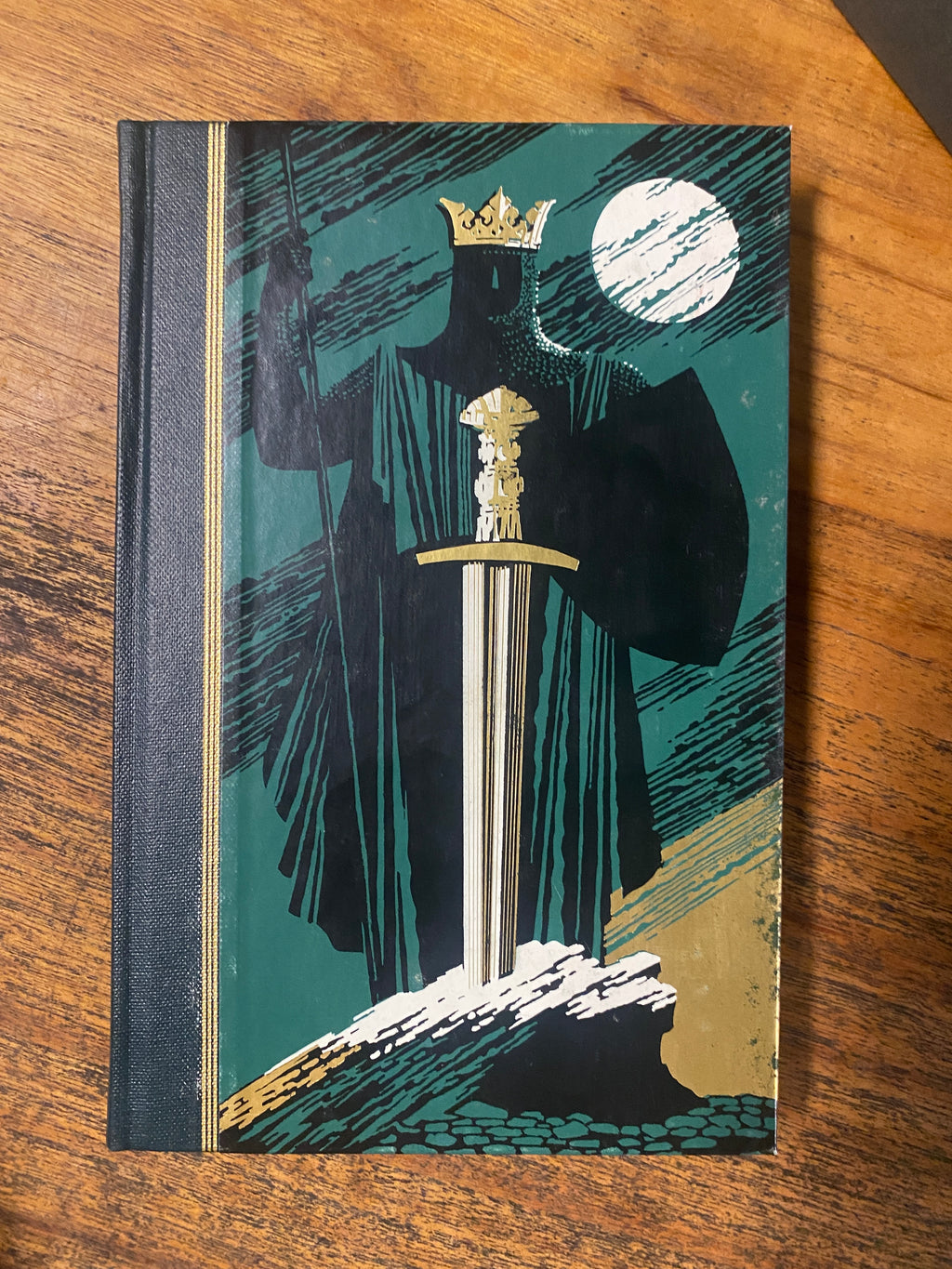 Legends of King Arthur; Arthur, Tristan, The Holy Grail