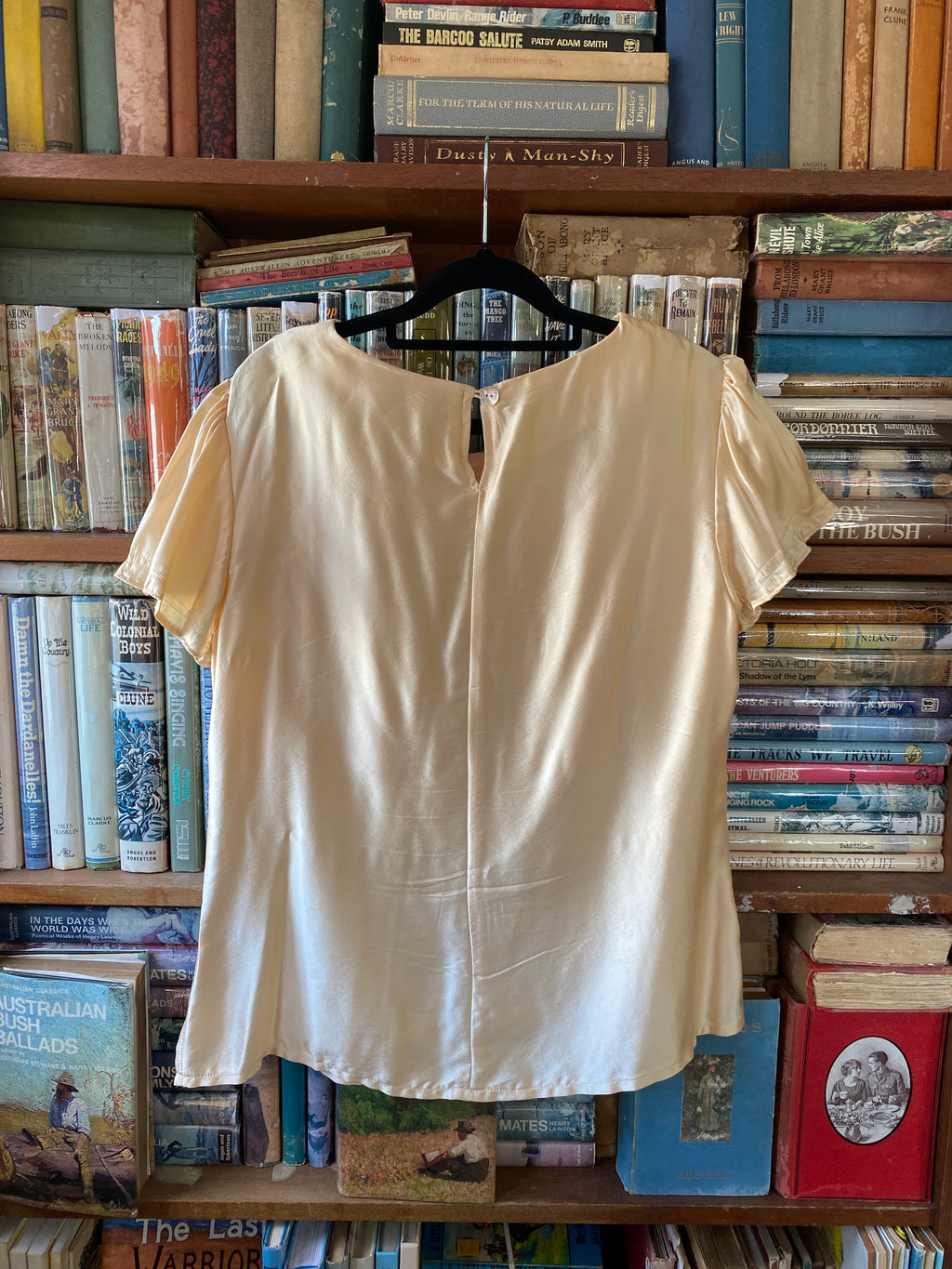 Chercher La Femme Australian Pure Silk Ruched Blouse – Champagne – Size M