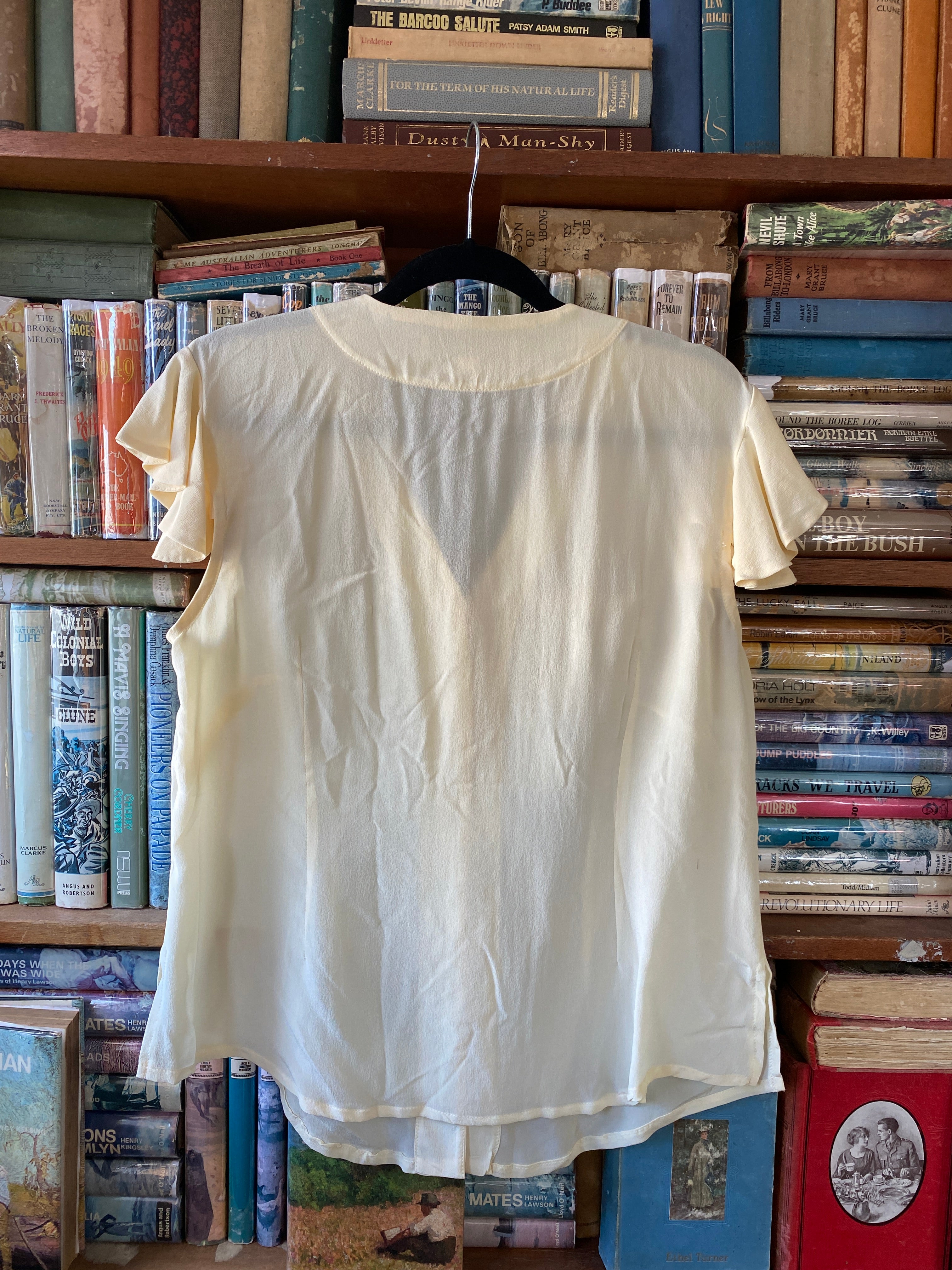 Chercher La Femme Pure Silk Ruffle Blouse – Ivory – Size M