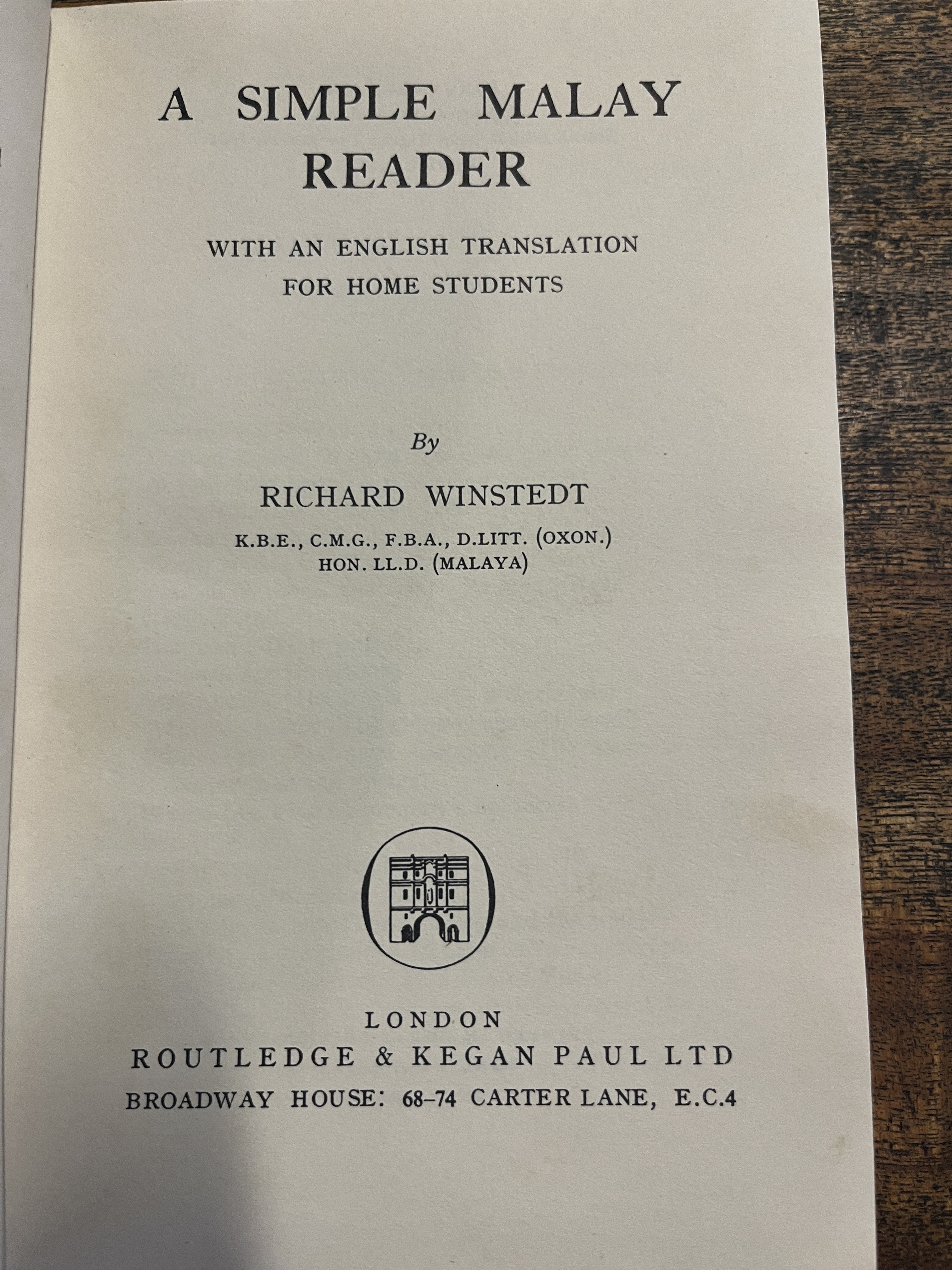 A Simple Malay Reader (With an English Translation for Home Students) - Winstedt, Richard