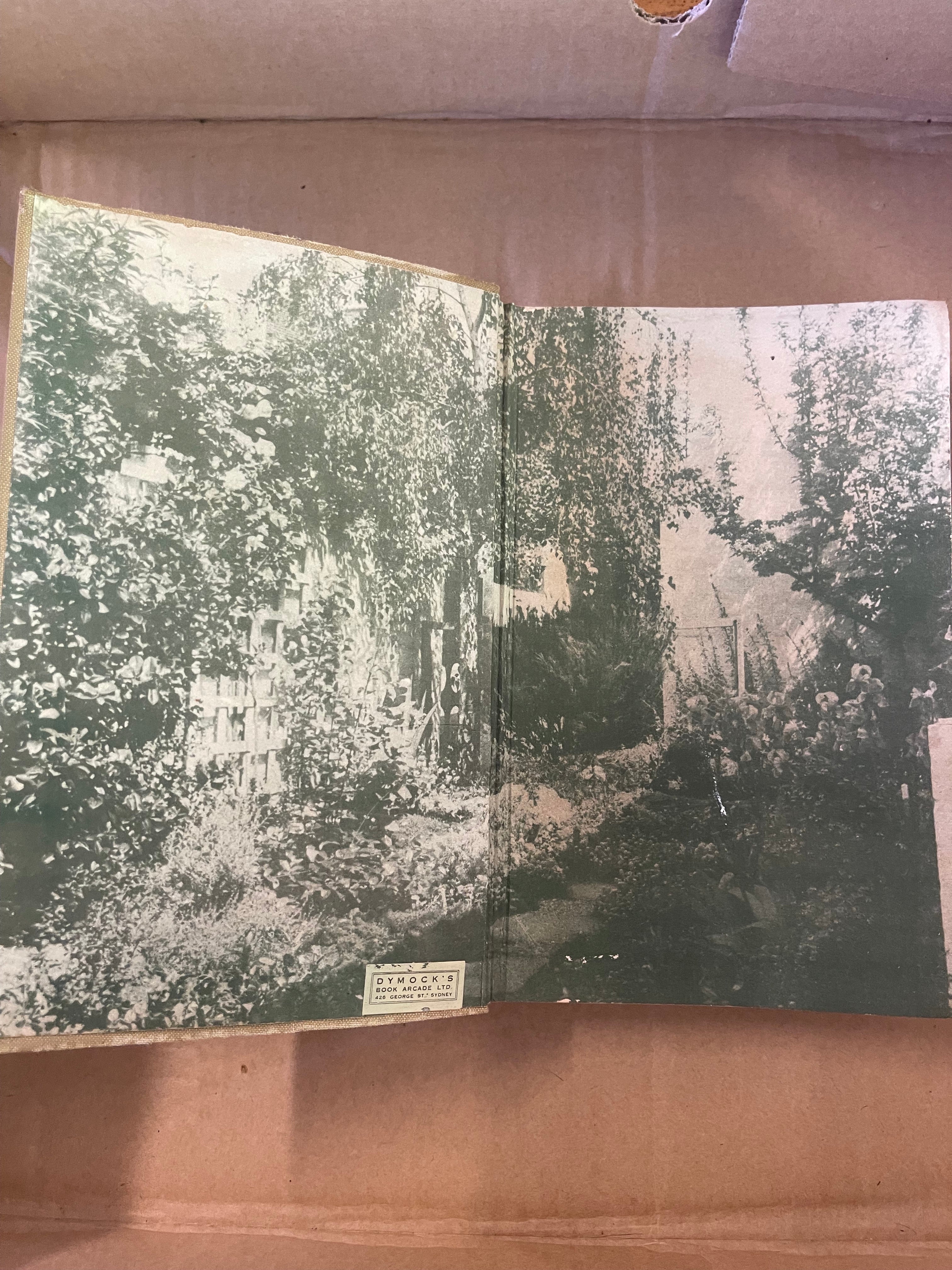 A Gardeners Log — Walling, Edna