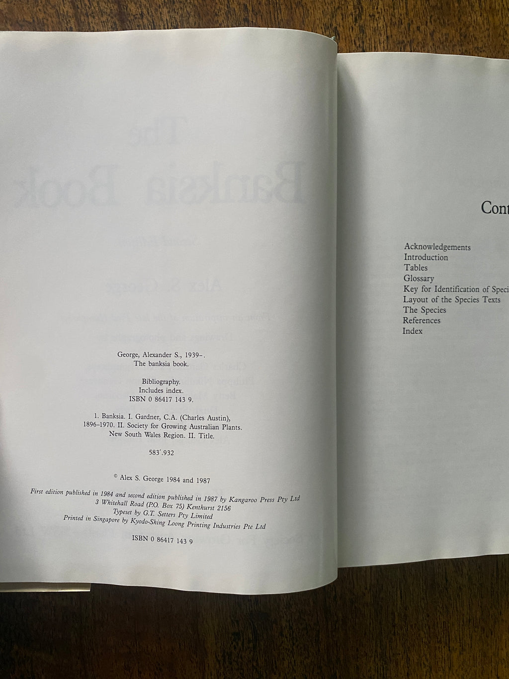 The Banksia Book — George, Alex S.