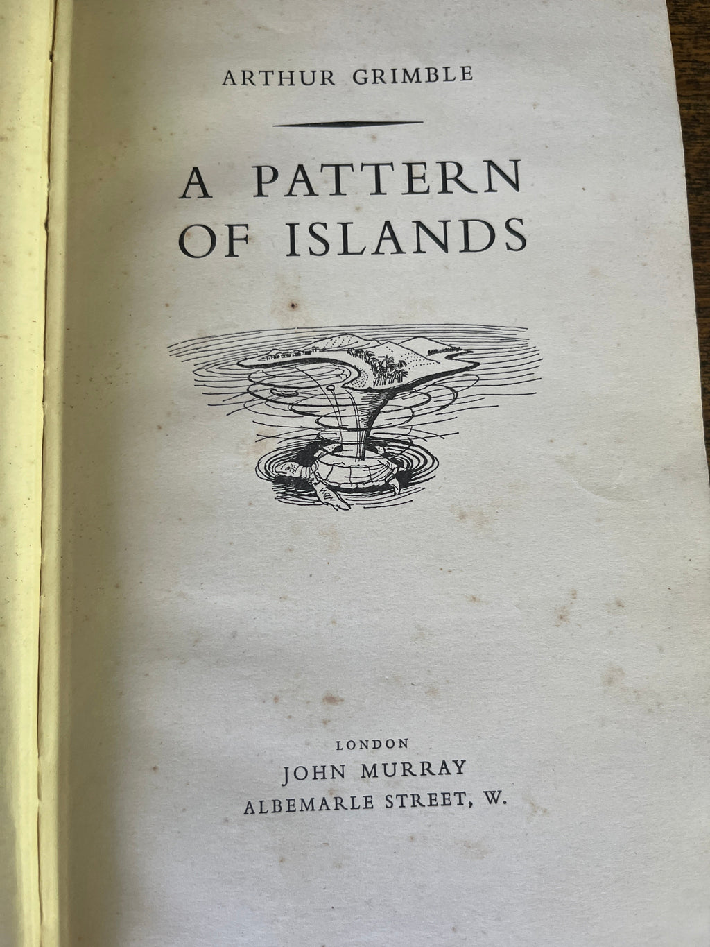 A Pattern of Islands - Grimble, Arthur