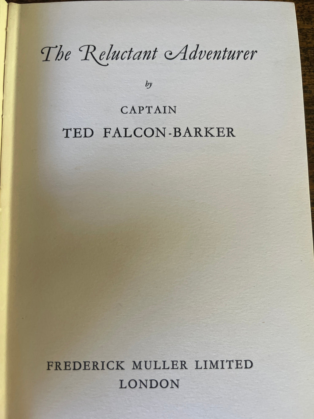 The Reluctant Adventurer - Falcon-Barker, Ted