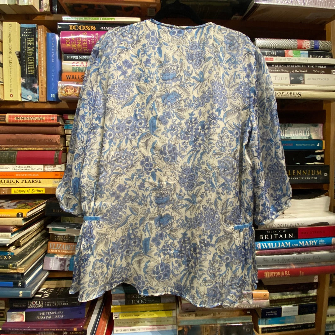 Chercher La Femme Pure Silk Floral Blouse – Blue &amp; Ivory – Size M