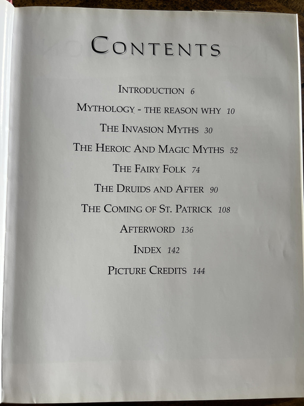 Myths and Legends of Ireland; Tales of a Magical and Mysterious Past — Pearsall, Ronald