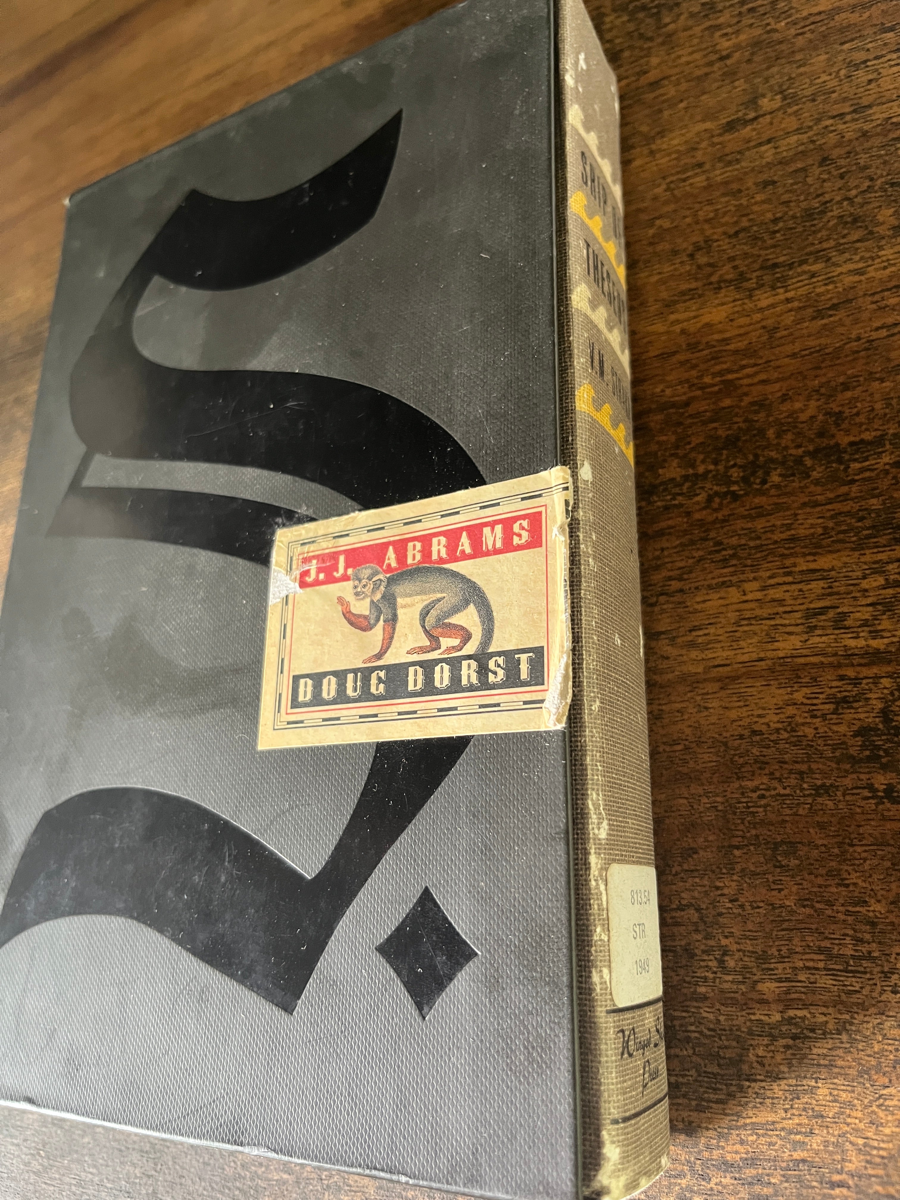 Ship Of Theseus - Abrams, J. J. & Dorst, Doug
